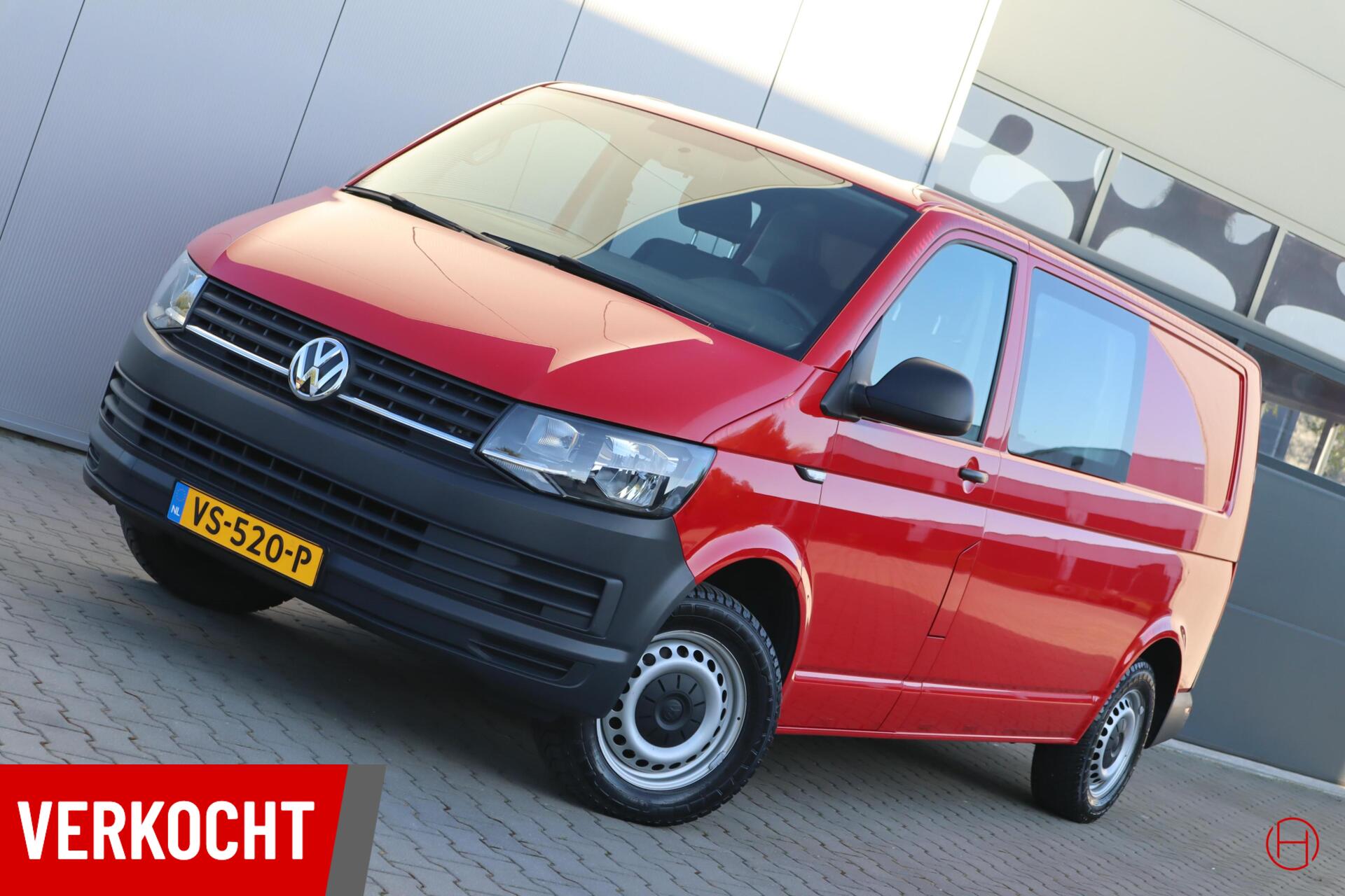 Volkswagen Transporter 2.0 TDI L2H1 Dubbele cabine / Airco / Trekhaak 2016 - voorkant
