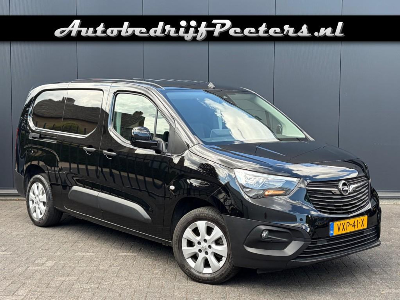 Opel Combo 1.5D L2H1 Navi Camera Cruise PDC Achterdeuren Sportvelgen 2023 - voorkant