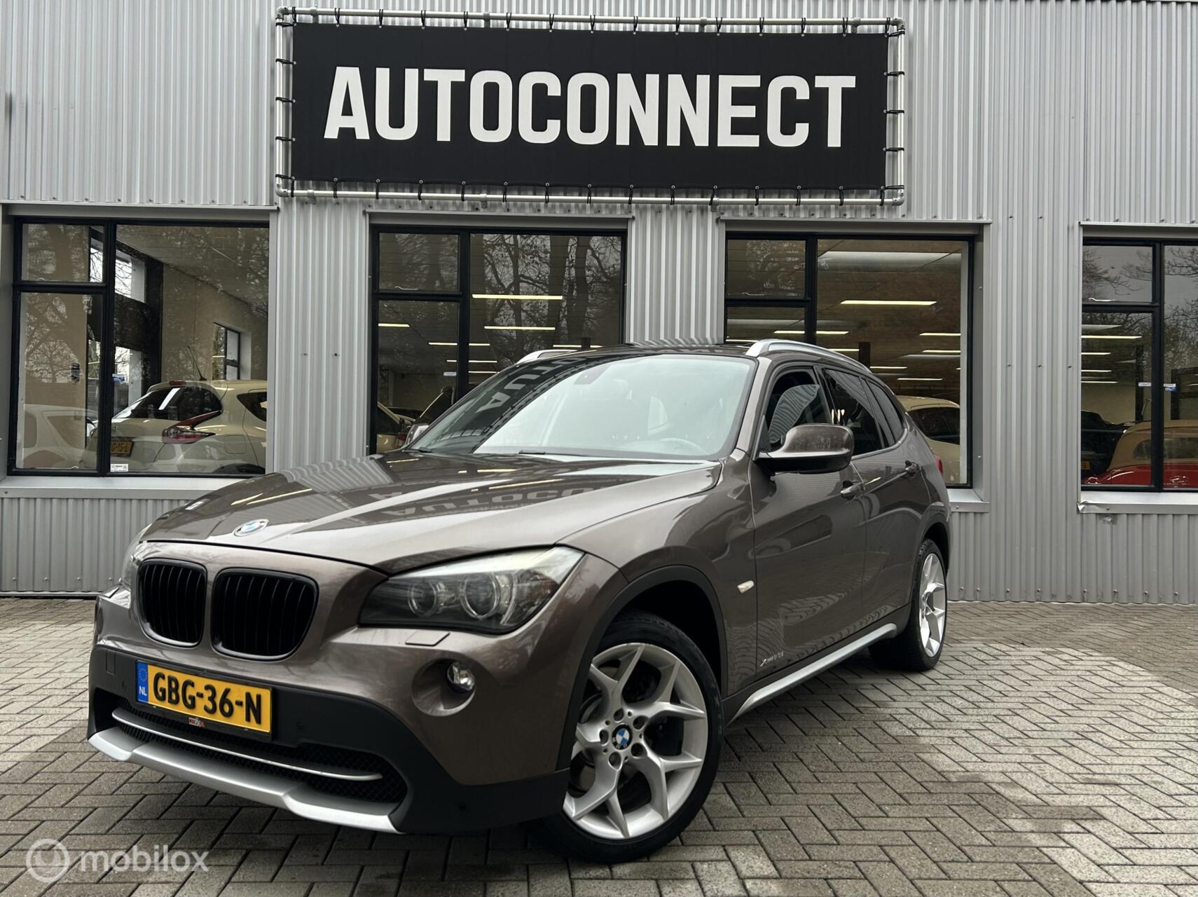 BMW X Reihe xDrive28i Executive, LEDER, NAVI, PANODAK, VOL OPTIES 2011 - voorkant