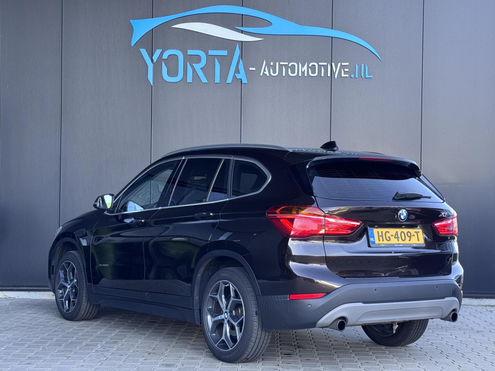 Foto van BMW X1 Sdrive20i