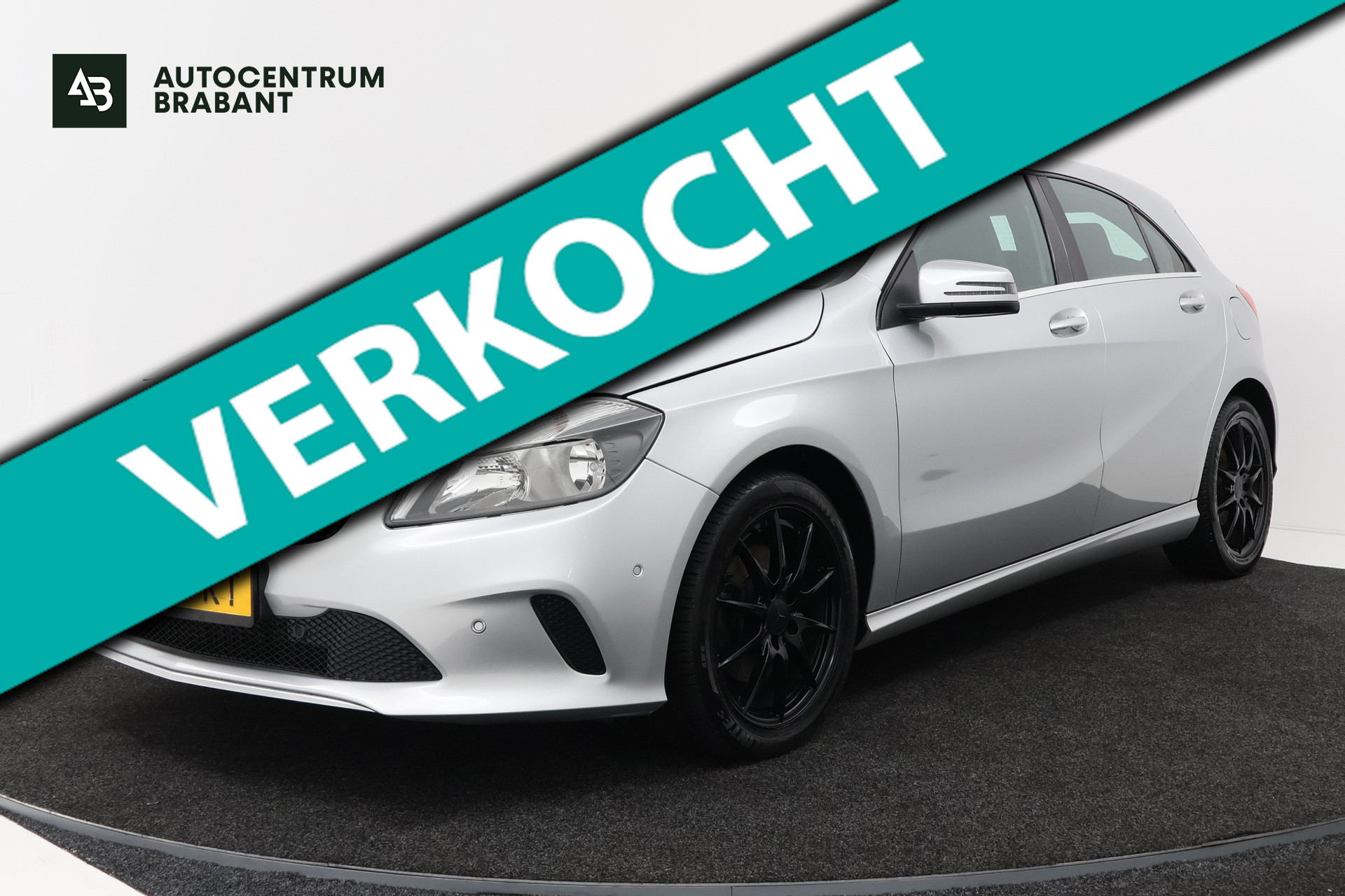 Mercedes-Benz A 200 200 (NAVIGATIE, STOELVERWARMING, PARKEERSENSOREN, CRUISE, MULTIMEDIA) 2015 - voorkant