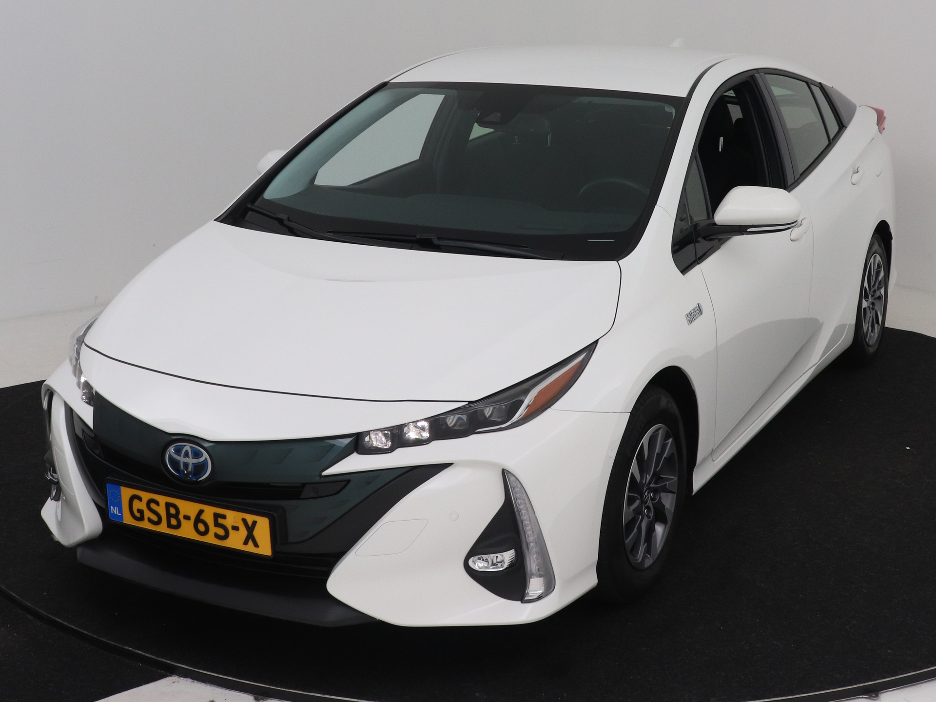 Foto van Toyota Toyota Prius PHV