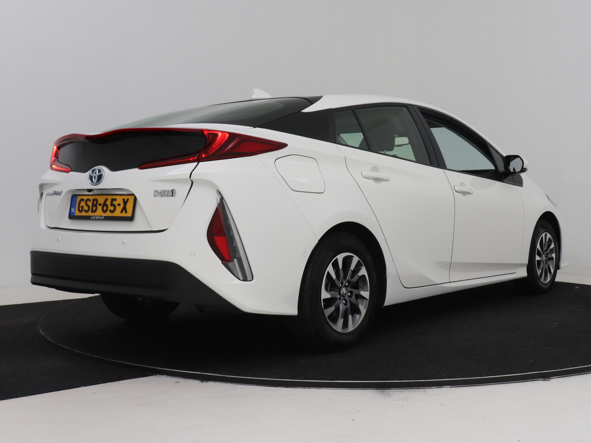 Foto van Toyota Toyota Prius PHV