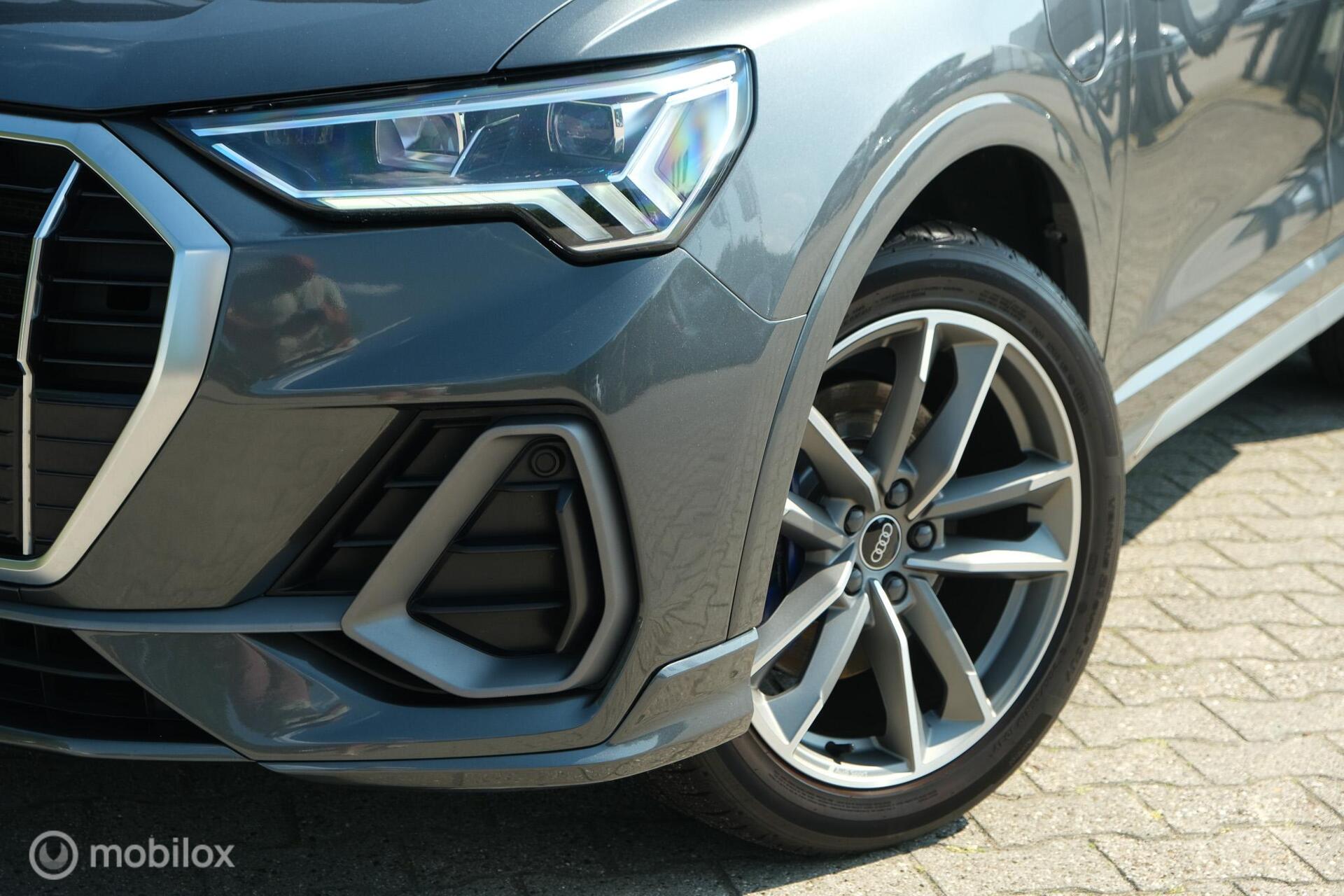 Foto van Audi Q3 E-tron