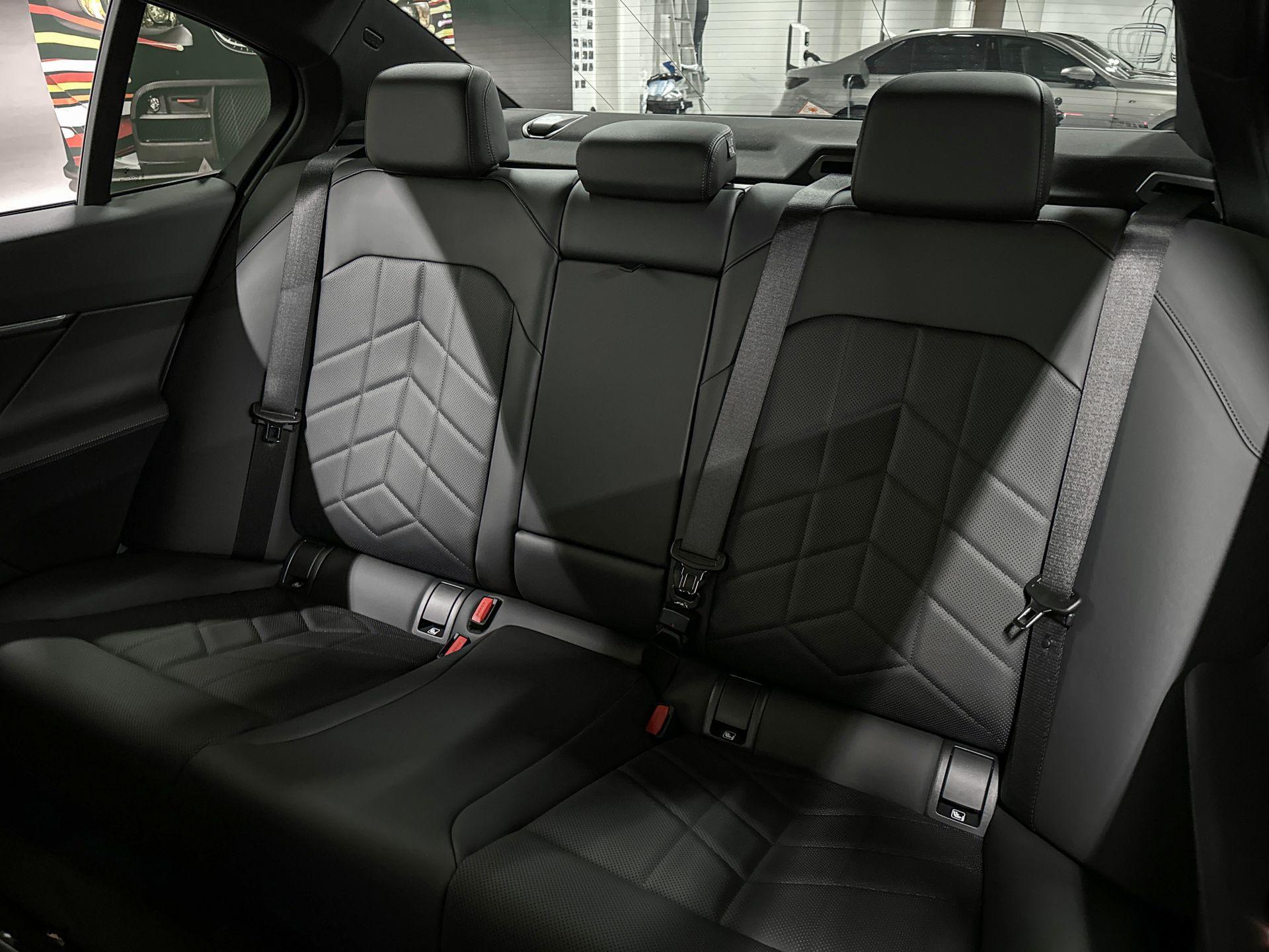Foto van BMW I5 Edrive40
