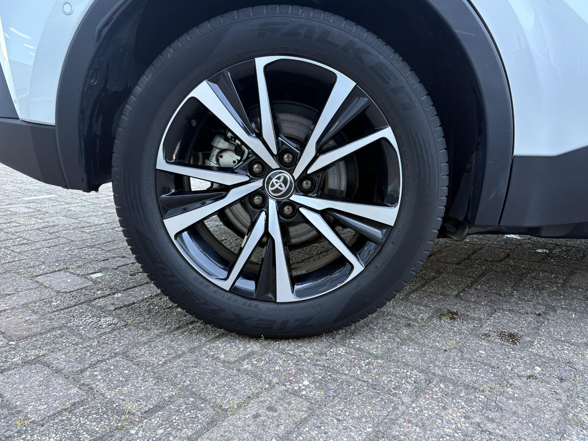 Foto van Toyota Toyota C-hr