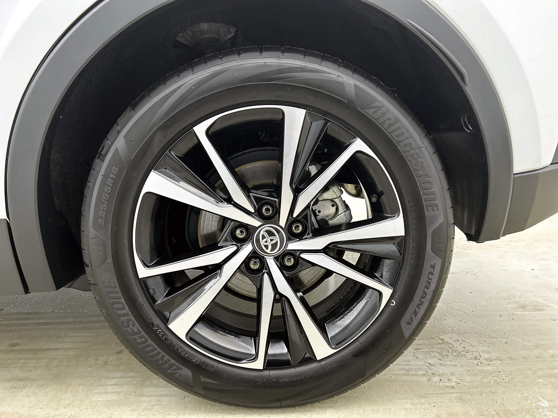 Foto van Toyota Toyota C-hr