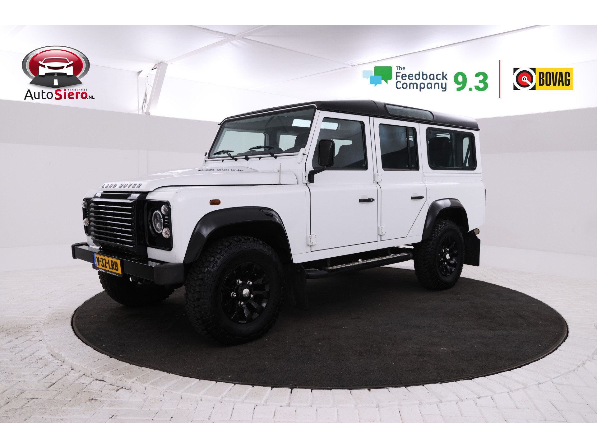 Land Rover Defender 2.2 D SW 110" Adventure Limited Edition 2013 - voorkant