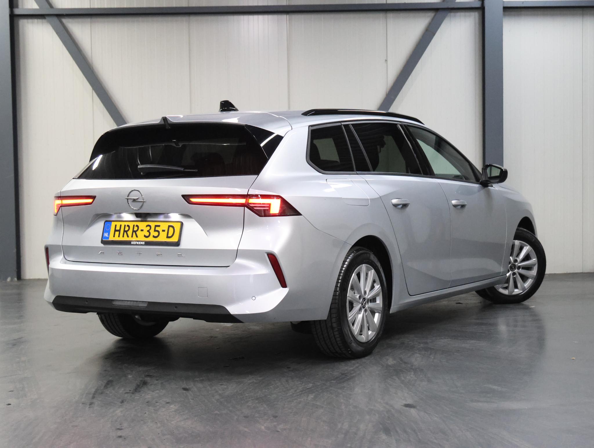 Foto van Opel Astra Sports Tourer