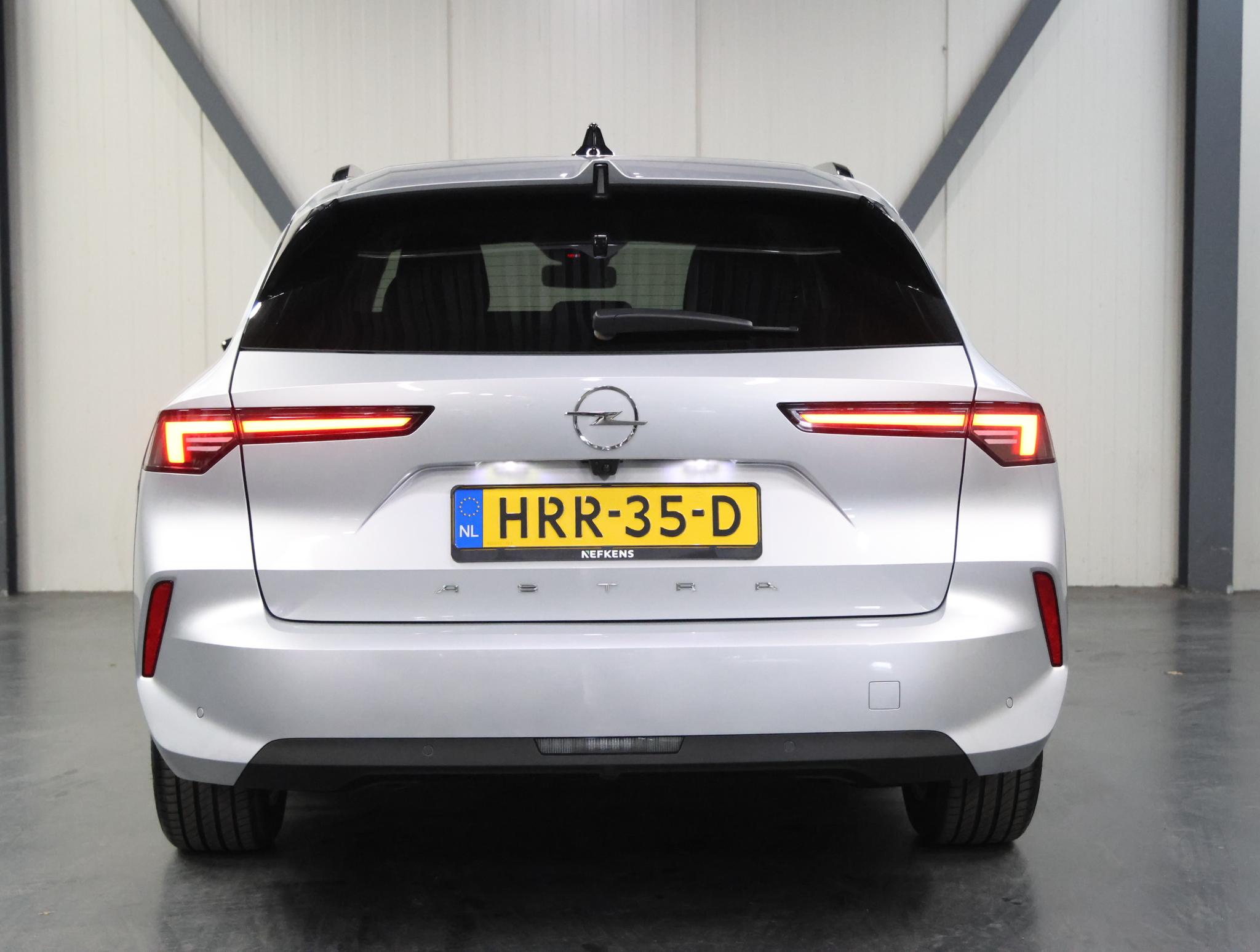 Foto van Opel Astra Sports Tourer
