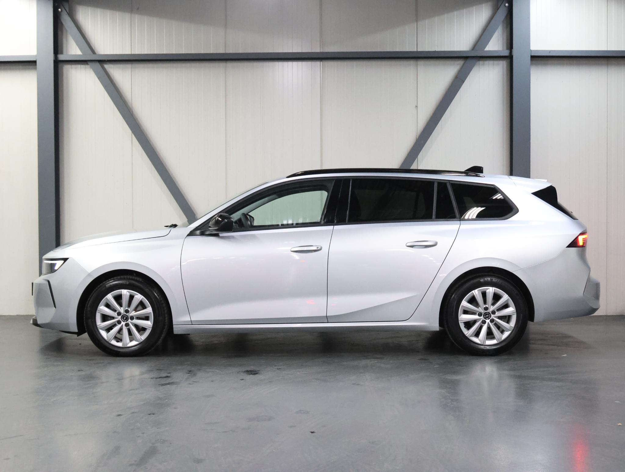 Foto van Opel Astra Sports Tourer