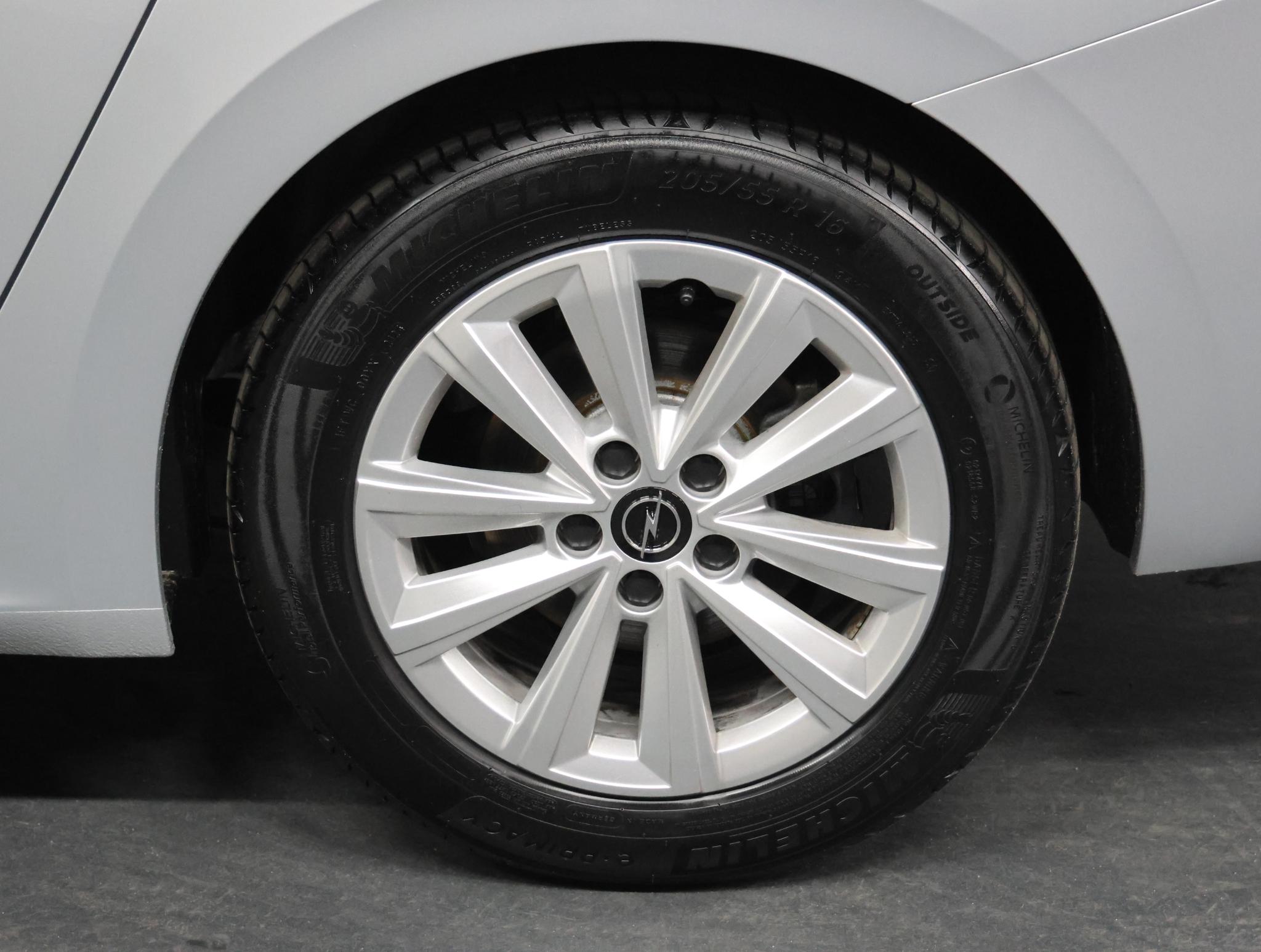 Foto van Opel Astra Sports Tourer