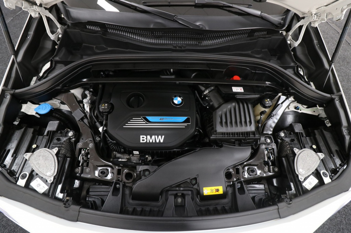 Foto van BMW X2 Xdrive25e
