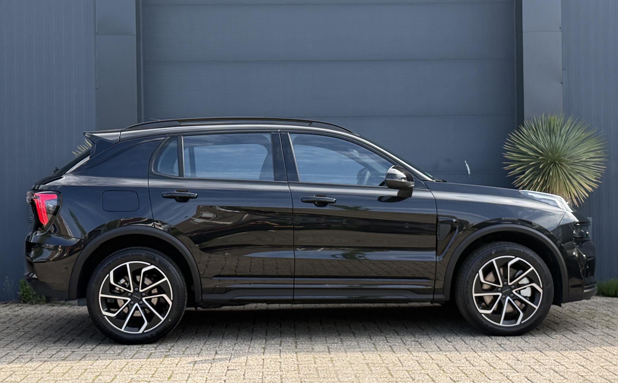 Foto van Lynk&co LYNK & Co 01