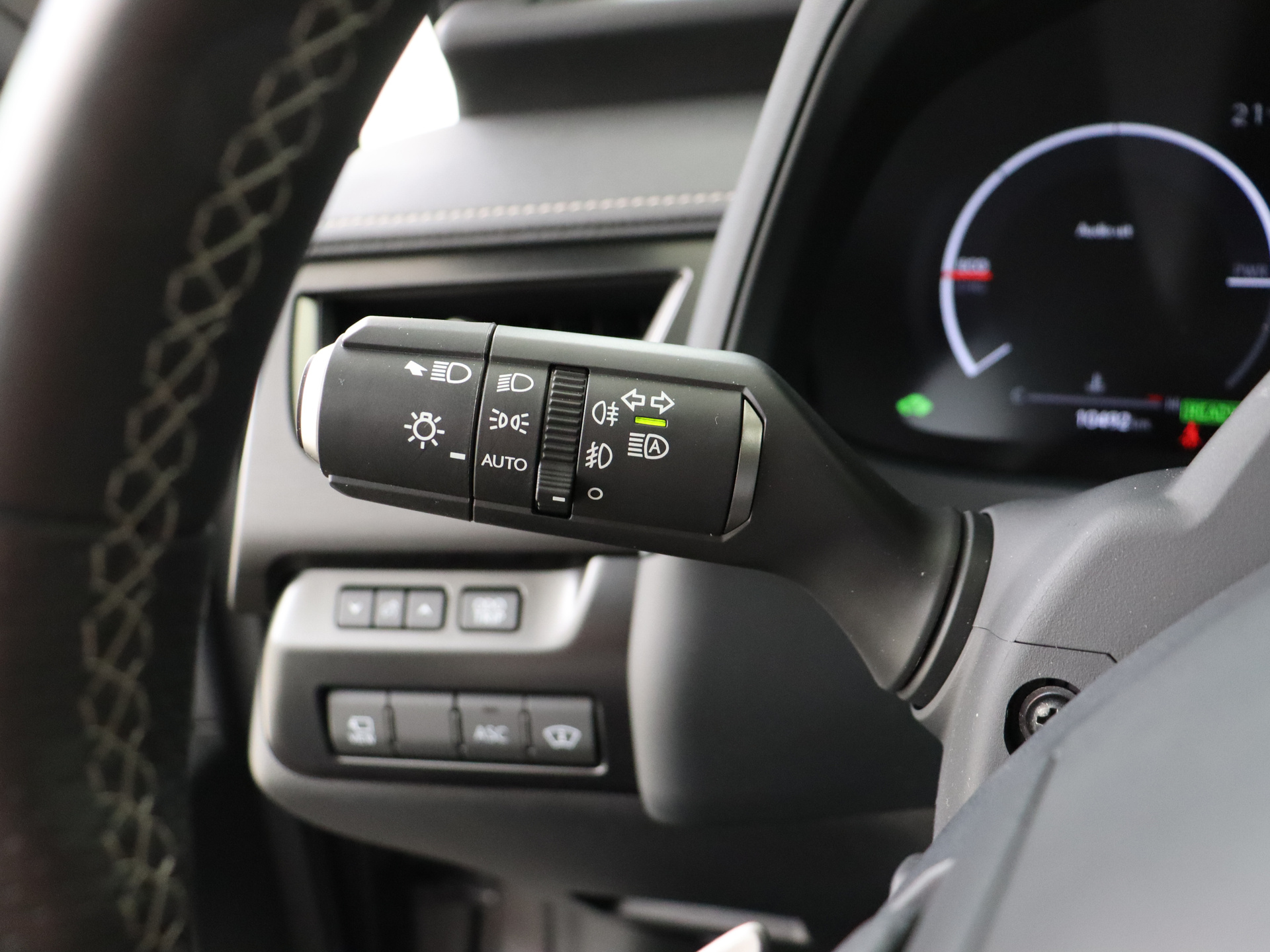 Foto van Lexus Lexus Ux300h