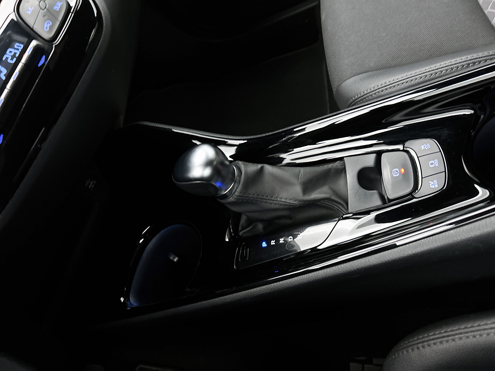 Foto van Toyota Toyota C-hr