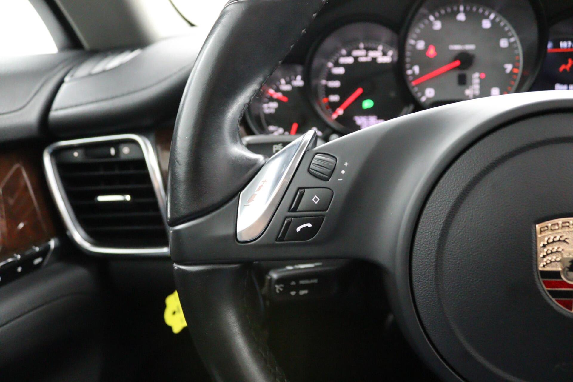 Foto van Porsche Panamera S