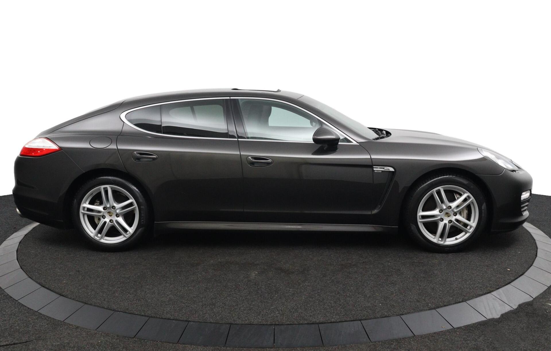 Foto van Porsche Panamera S