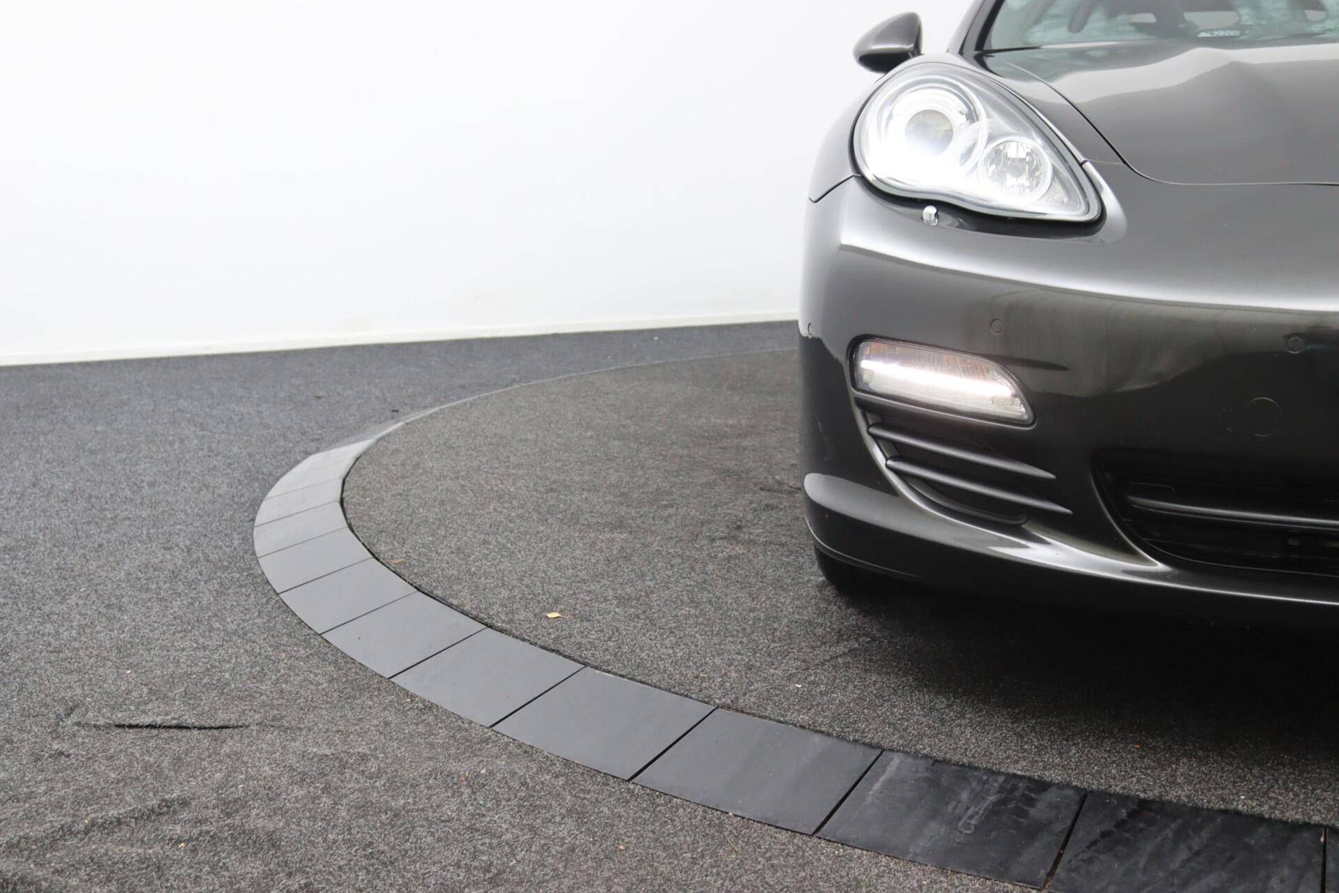 Foto van Porsche Panamera S
