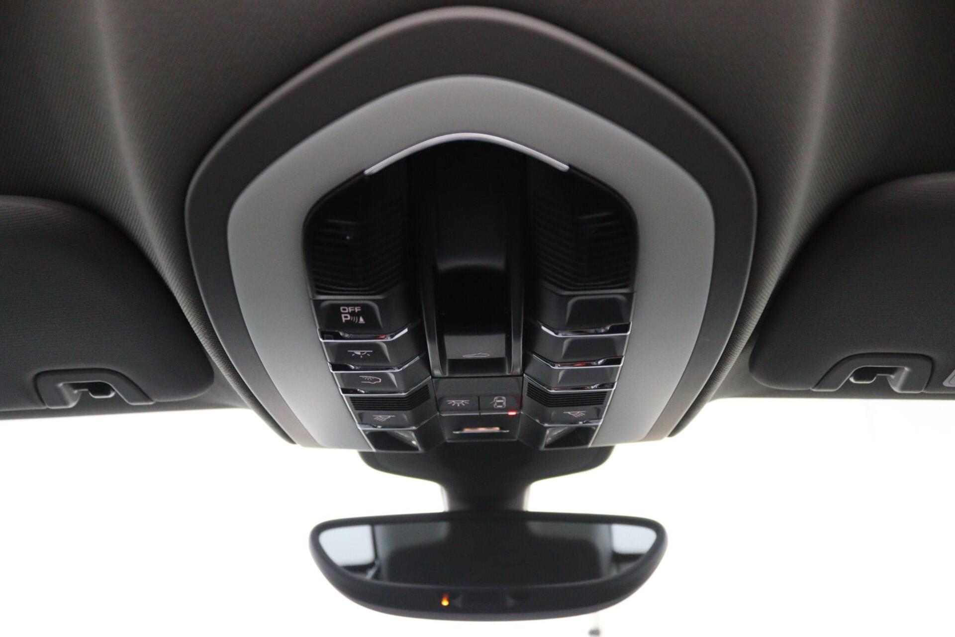 Foto van Porsche Panamera S