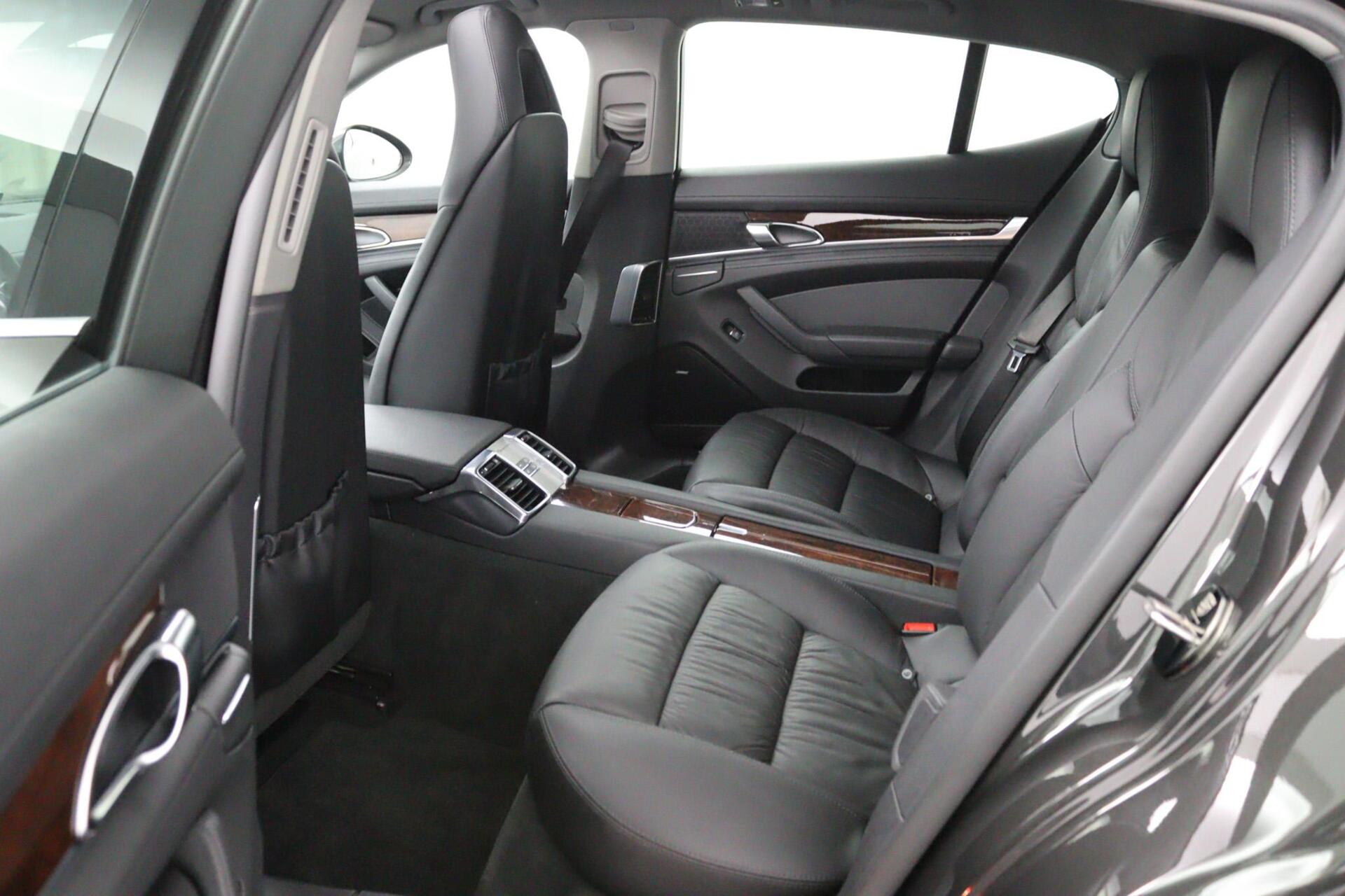 Foto van Porsche Panamera S