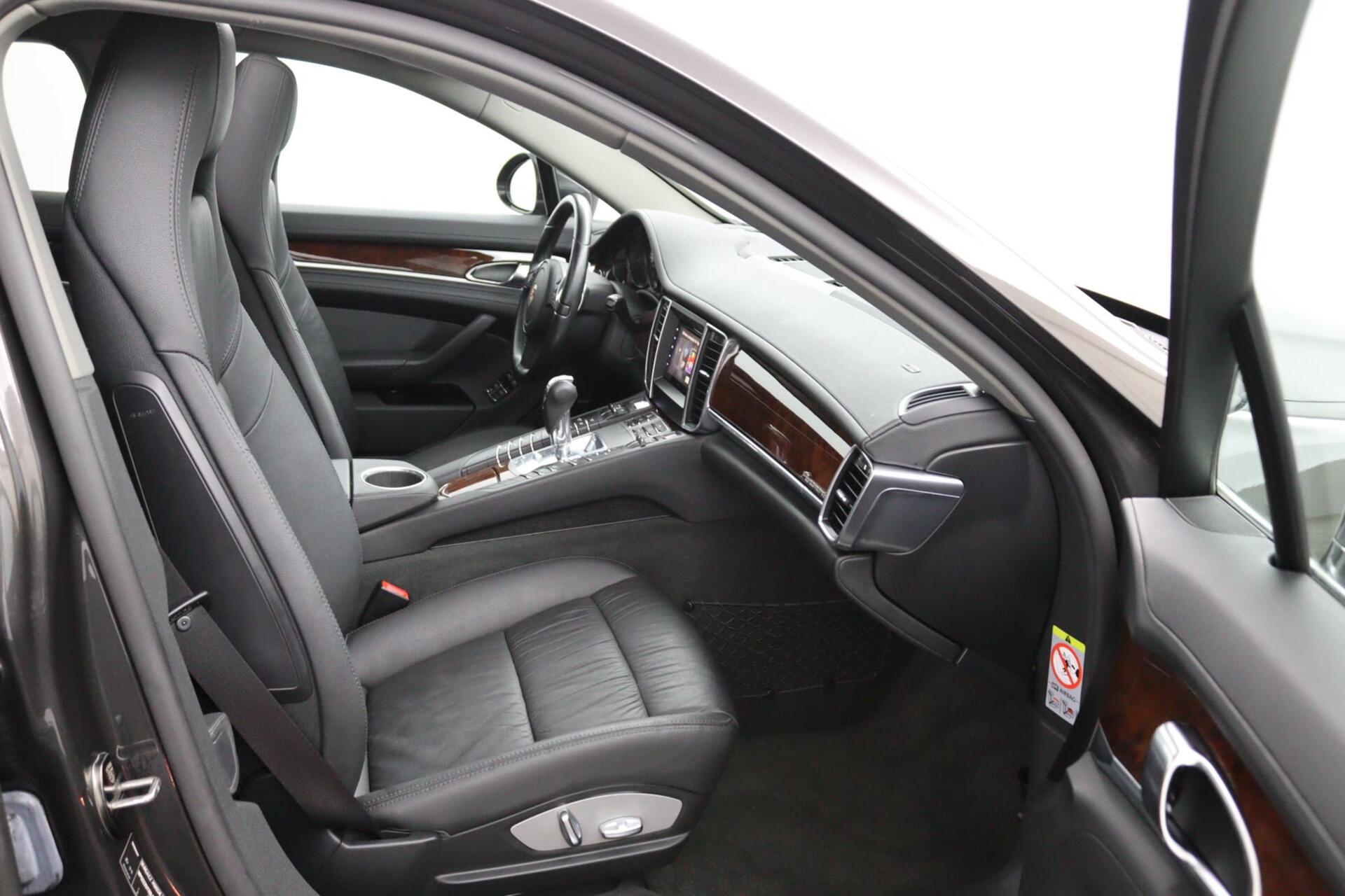 Foto van Porsche Panamera S