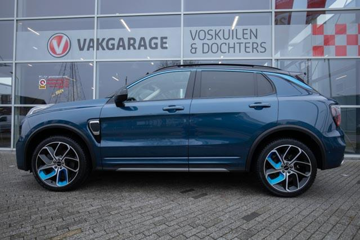 Foto van LYNK & Co 01