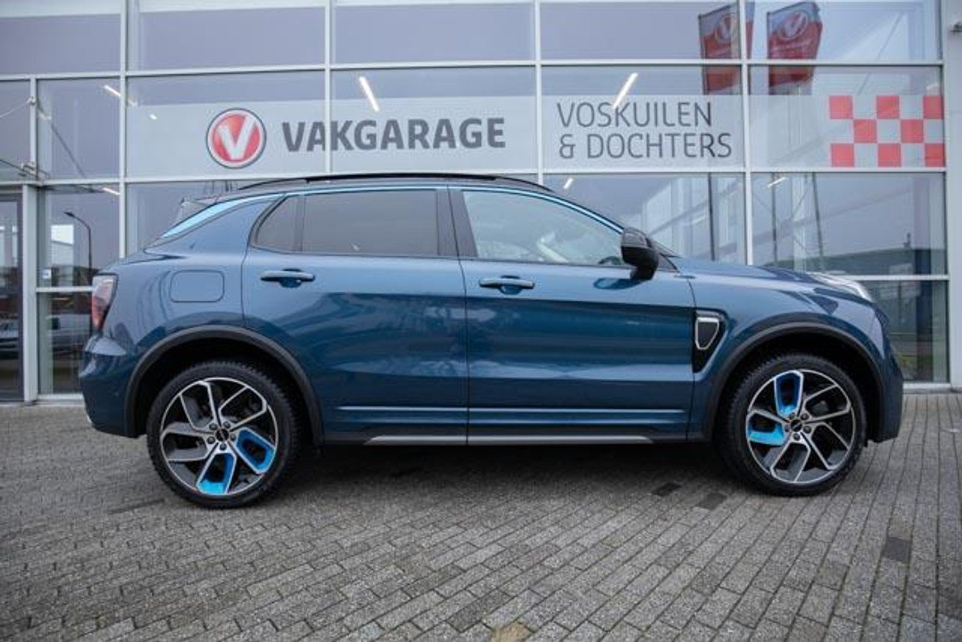 Foto van LYNK & Co 01