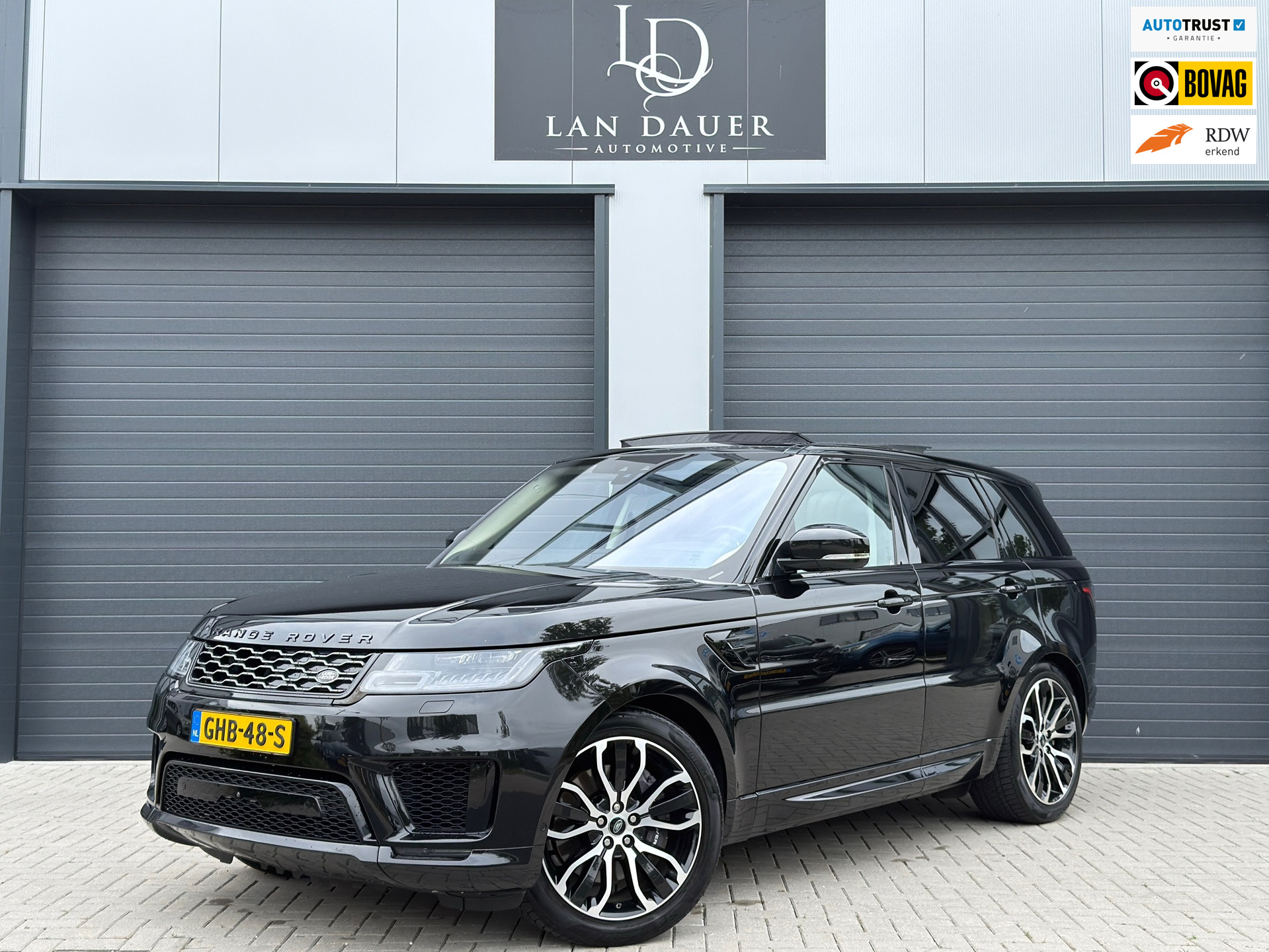 Land Rover Range Rover Sport P400e Autobiography Dynamic / BTW / Luchtvering / 360 Camera / Schuifdak / Black 2020 - voorkant