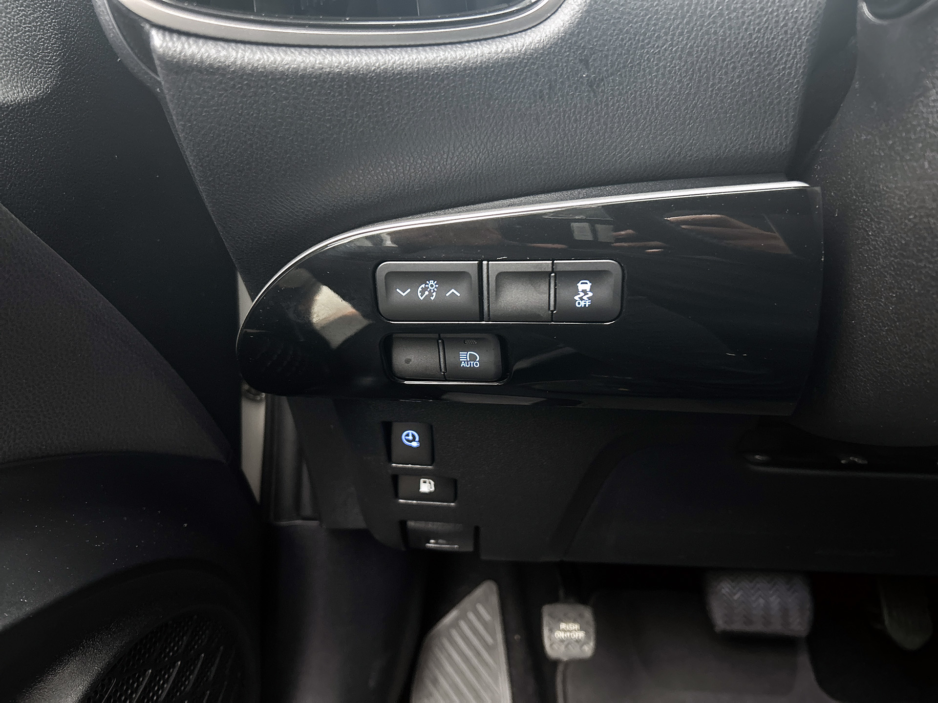 Foto van Toyota Toyota Prius PHV