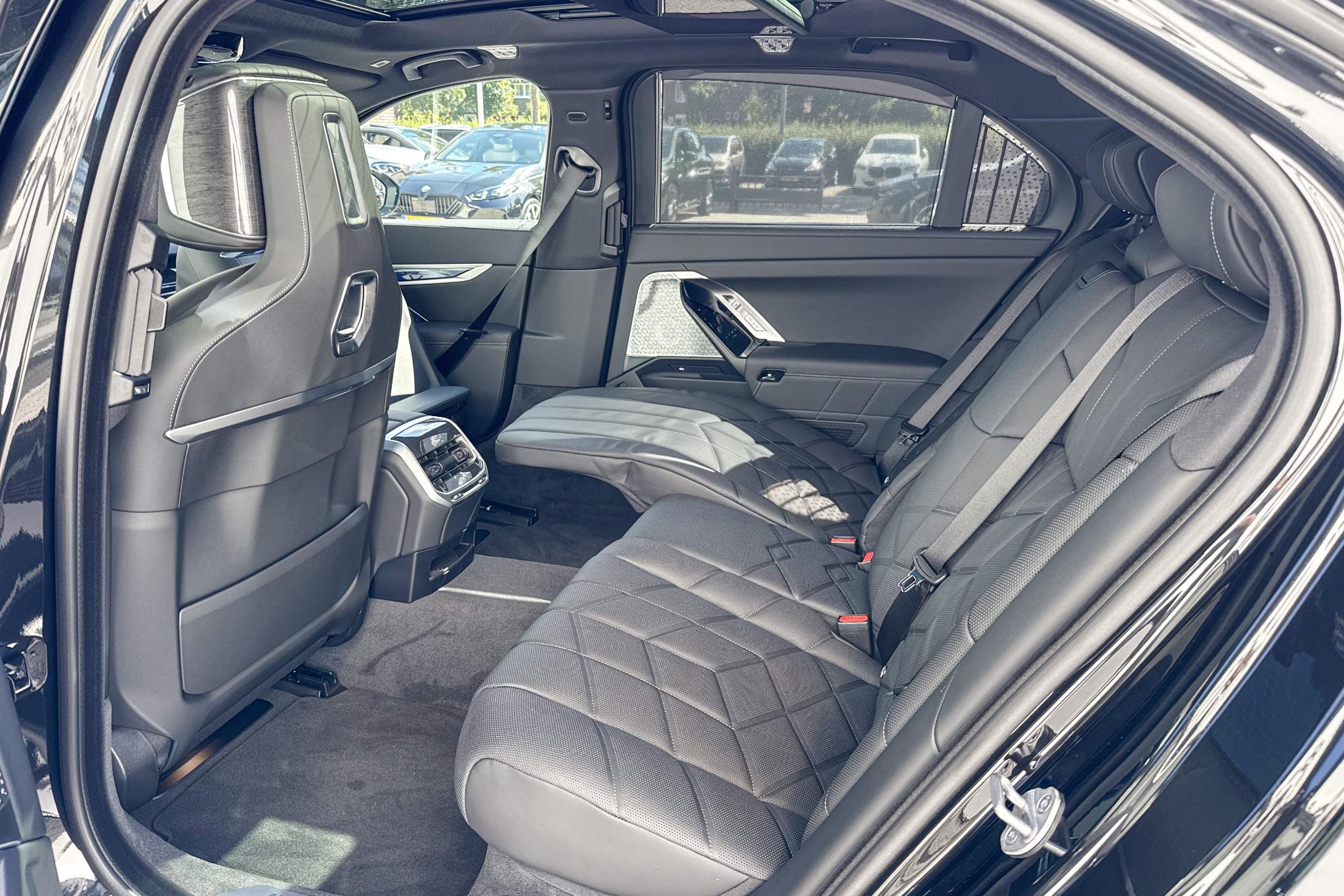 Foto van BMW M760e xDrive