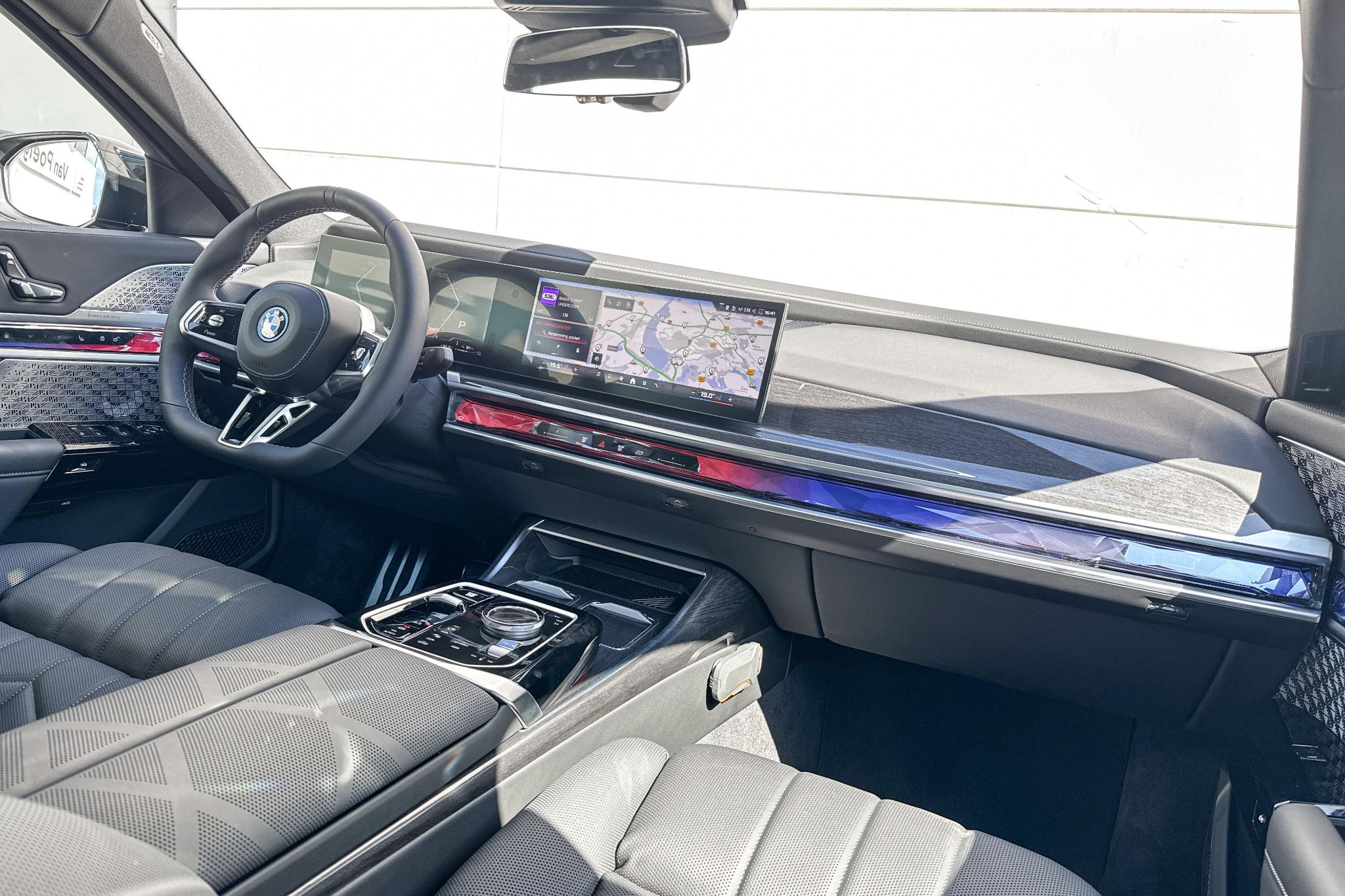 Foto van BMW M760e xDrive