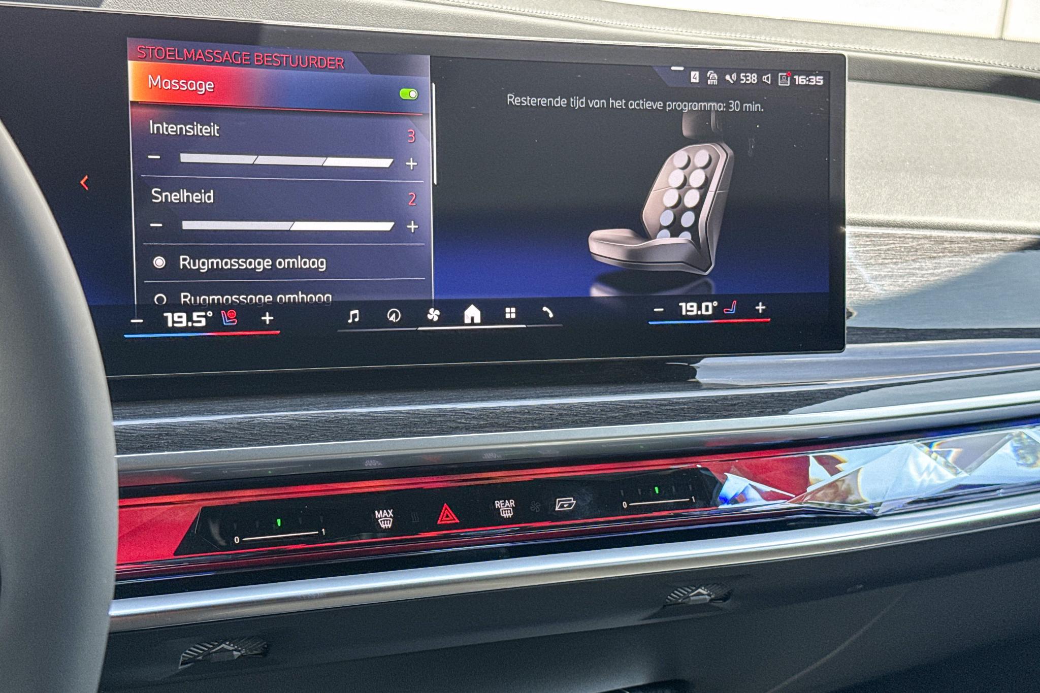 Foto van BMW M760e xDrive