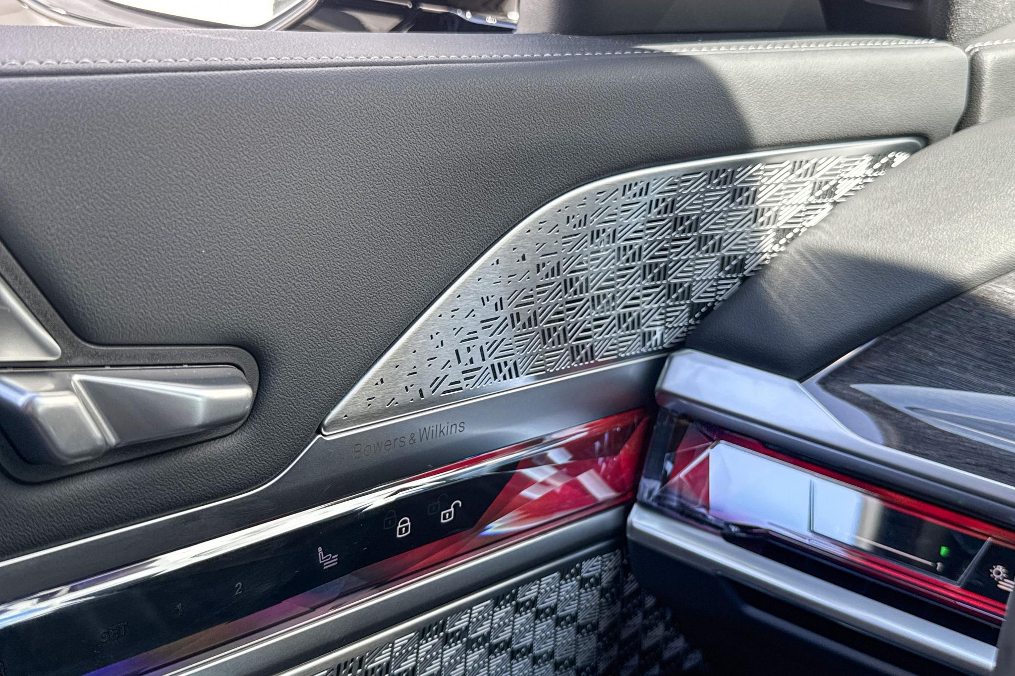 Foto van BMW M760e xDrive