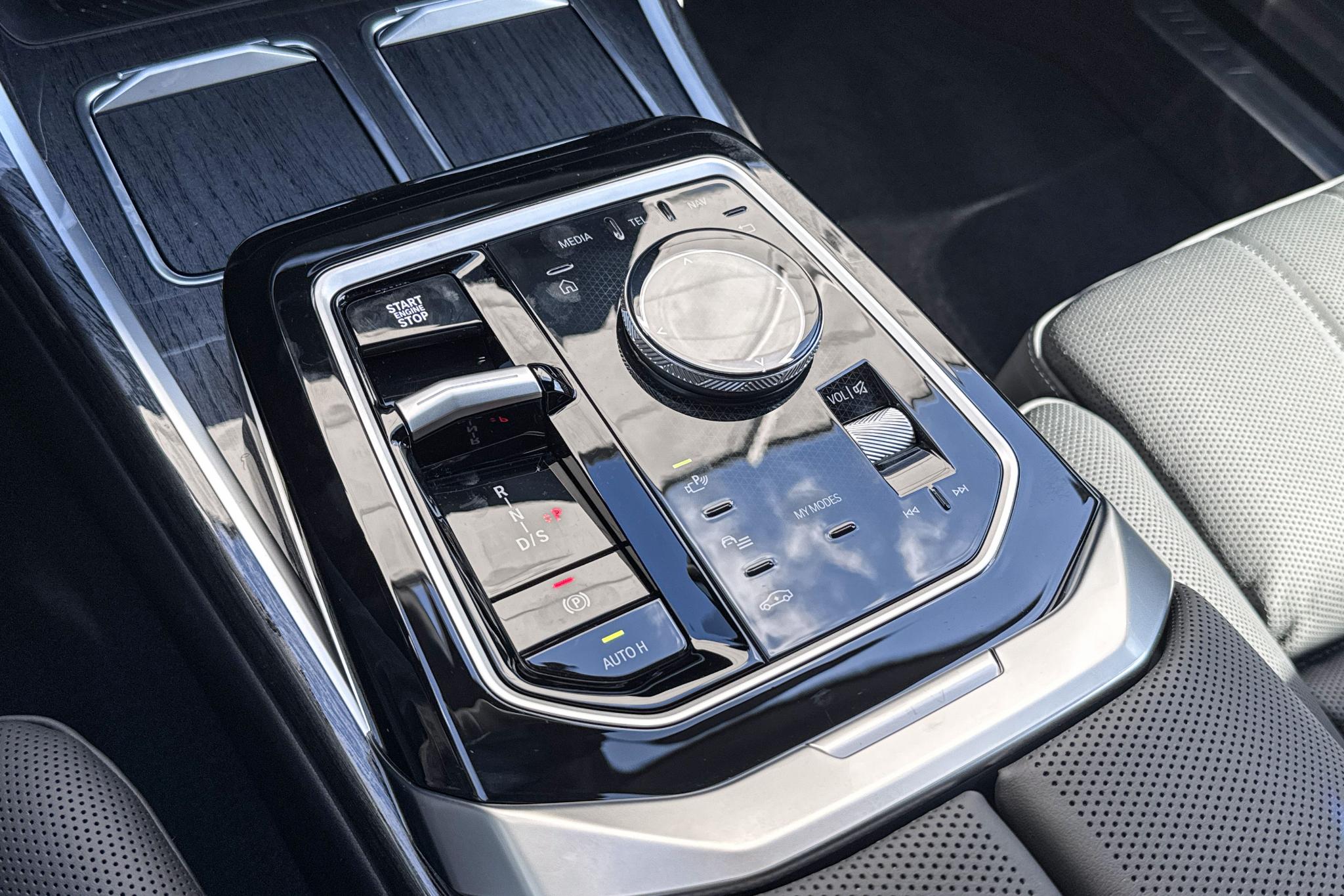 Foto van BMW M760e xDrive