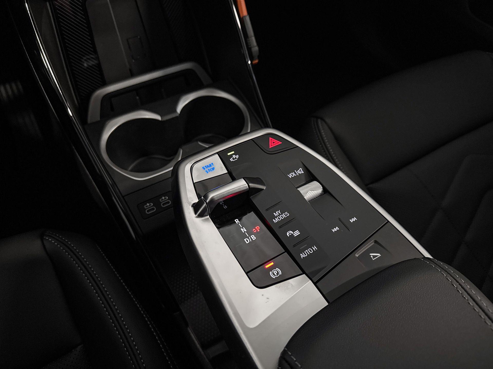 Foto van BMW Ix1