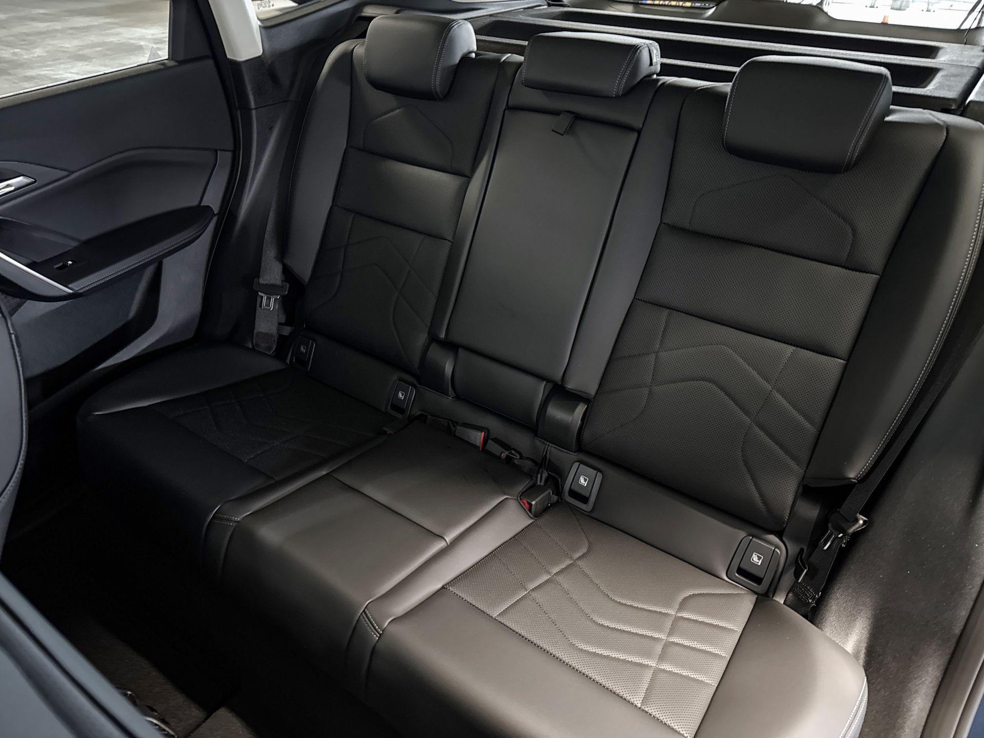 Foto van BMW Ix1