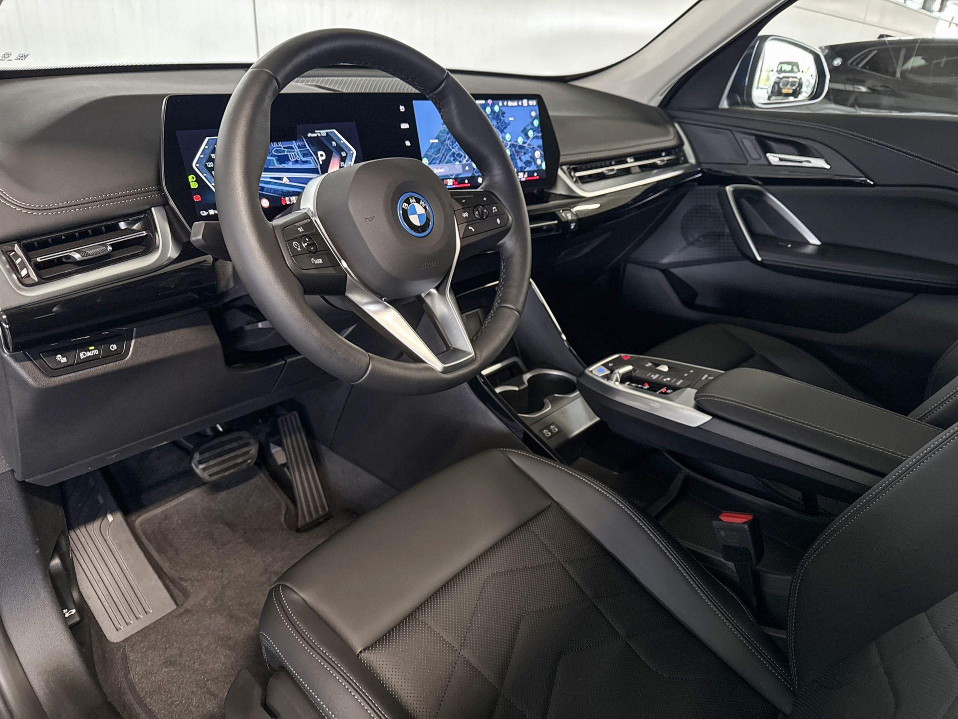 Foto van BMW Ix1