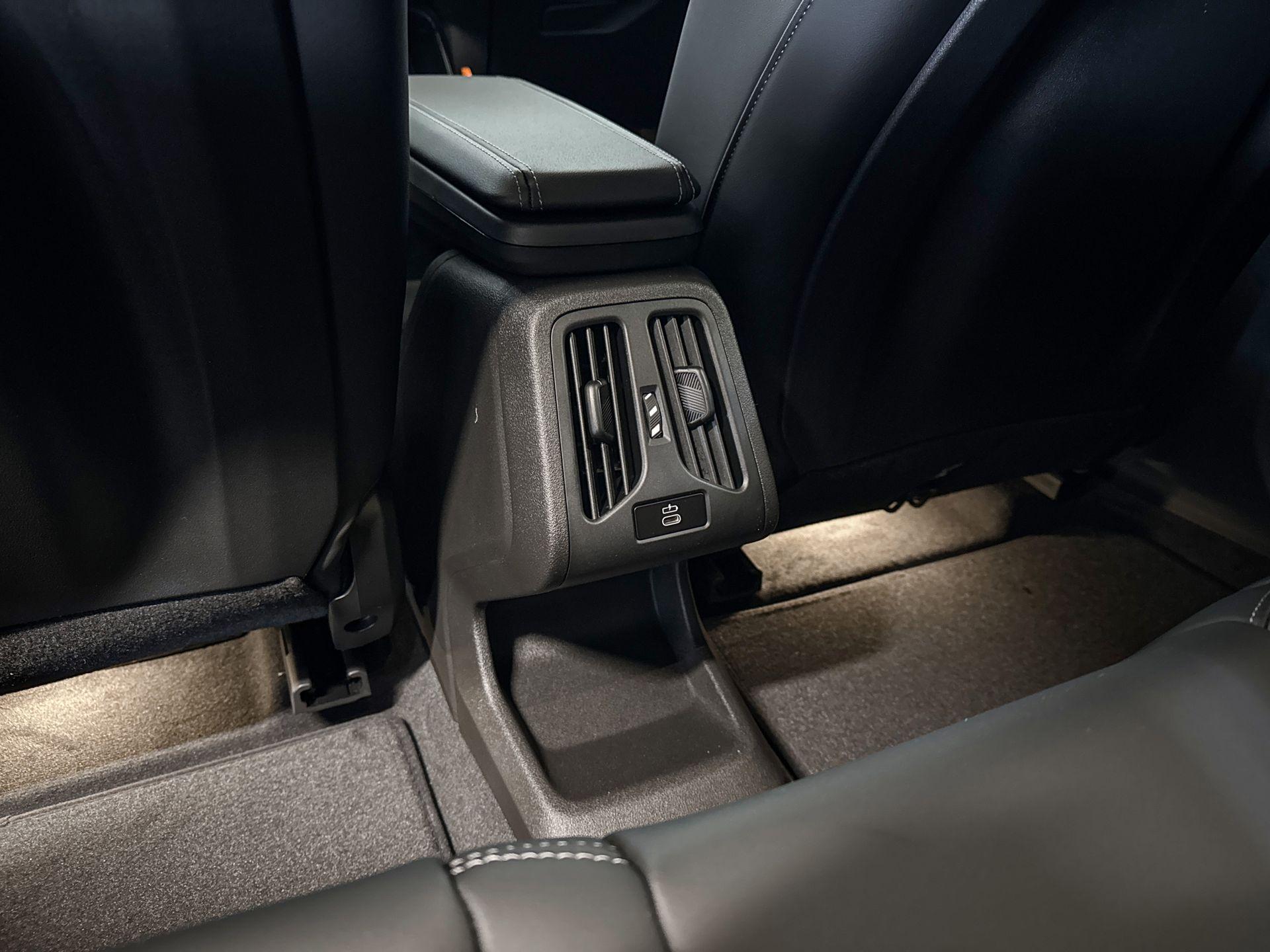 Foto van BMW Ix1