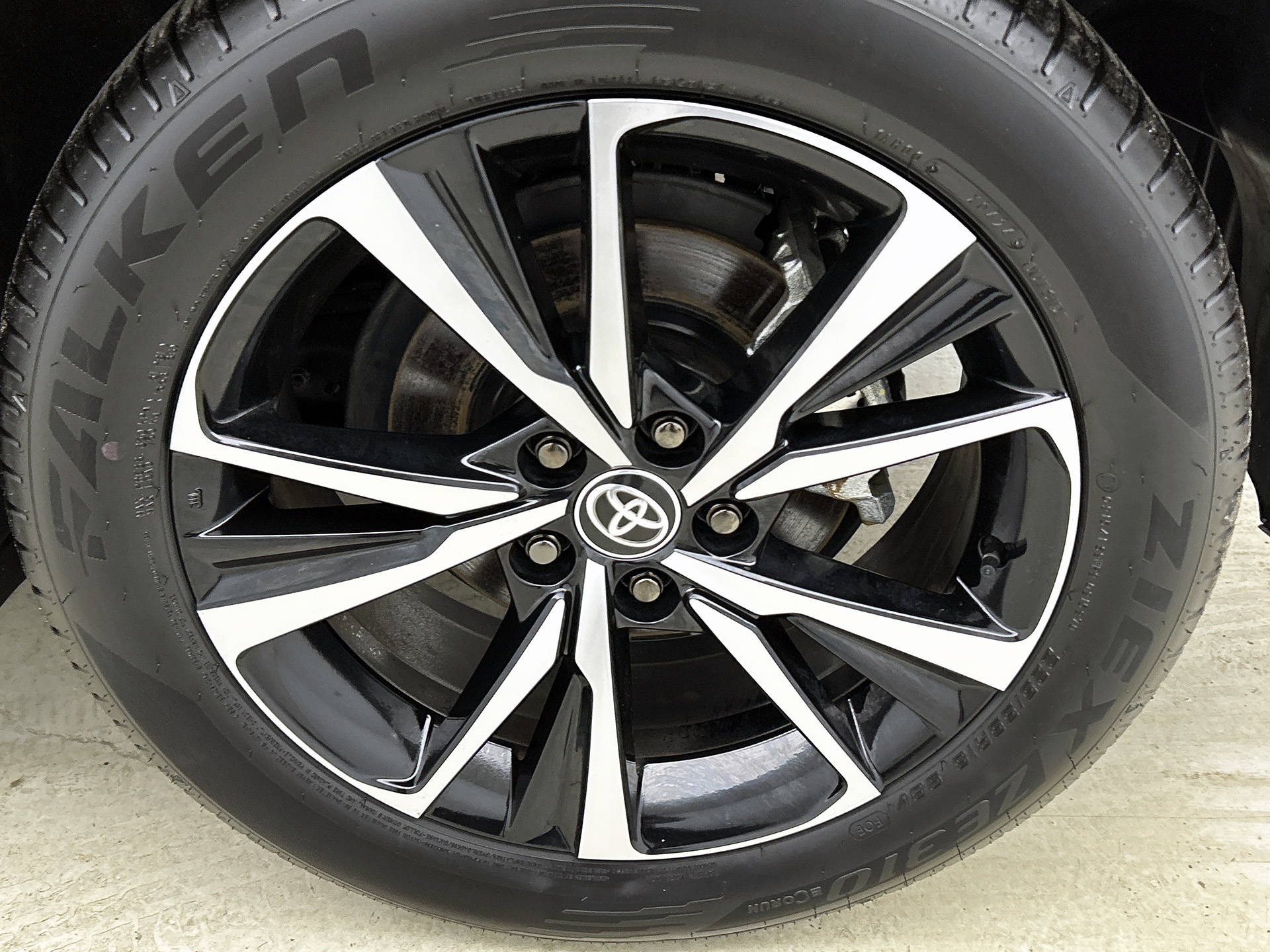 Foto van Toyota Toyota C-hr