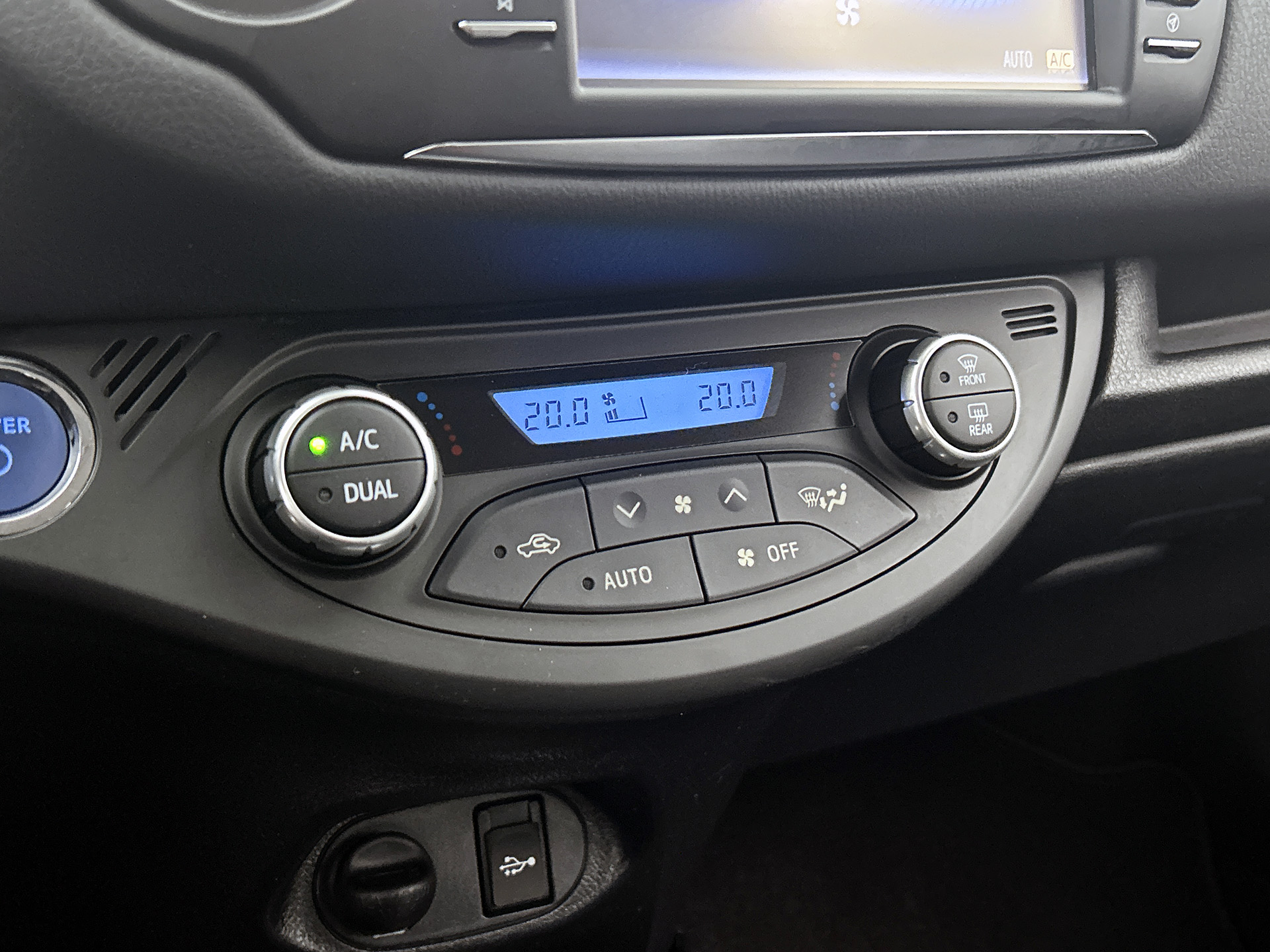 Foto van Toyota Toyota Yaris Hybrid