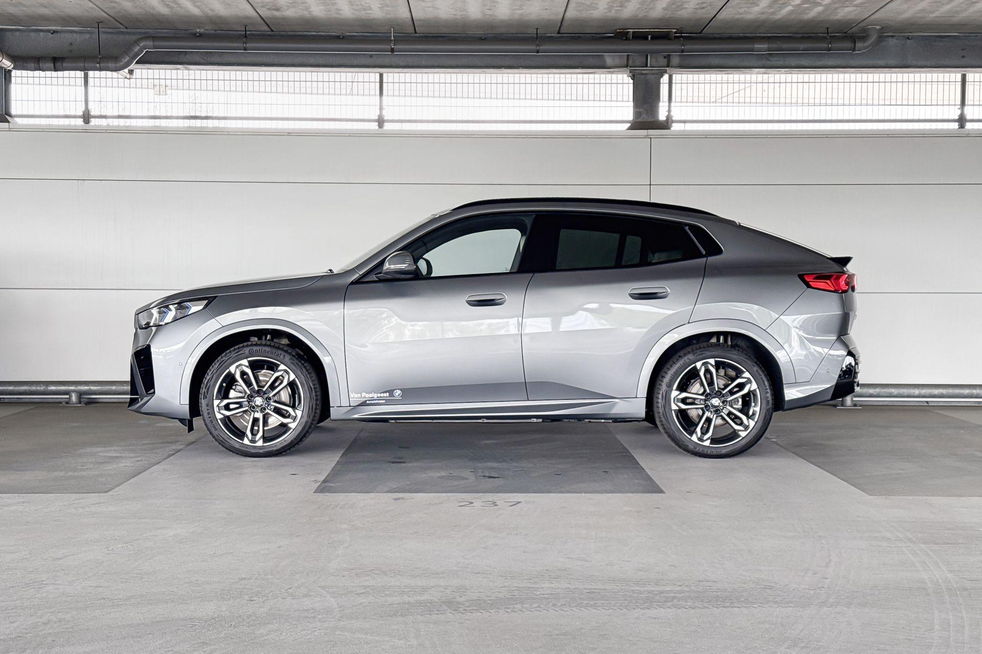 Foto van BMW Ix2 Xdrive30