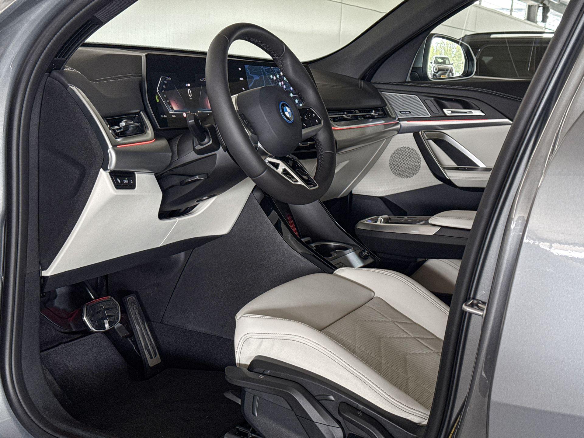 Foto van BMW Ix2 Xdrive30