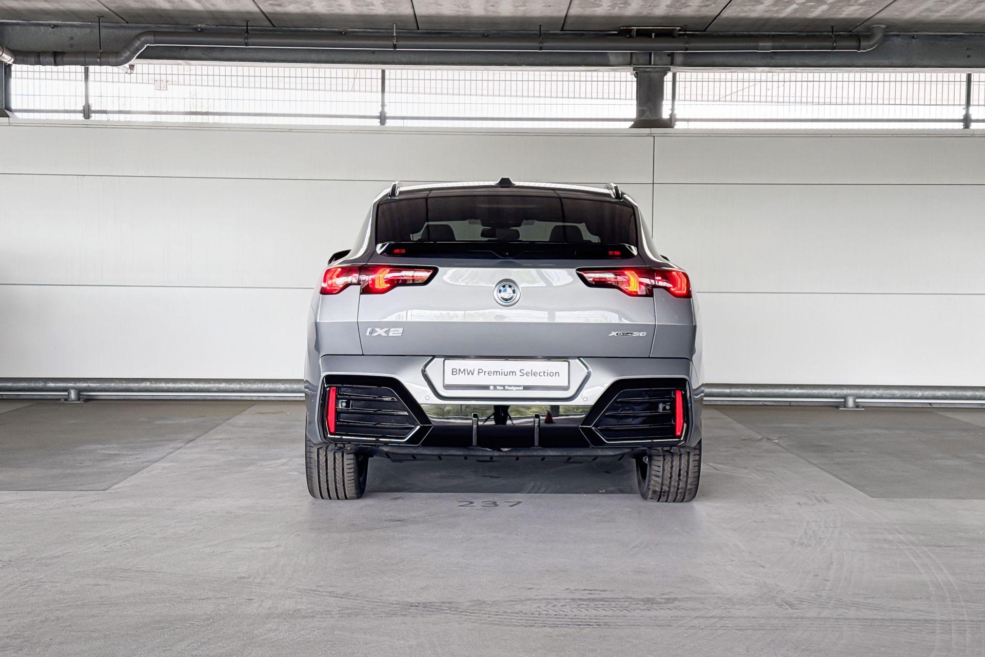 Foto van BMW Ix2 Xdrive30