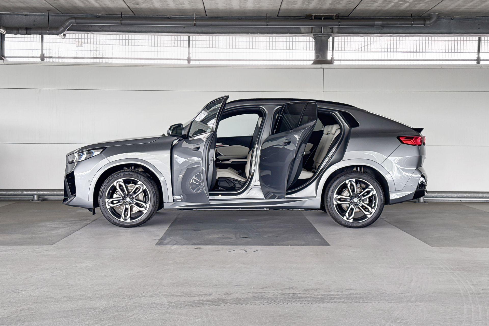 Foto van BMW Ix2 Xdrive30