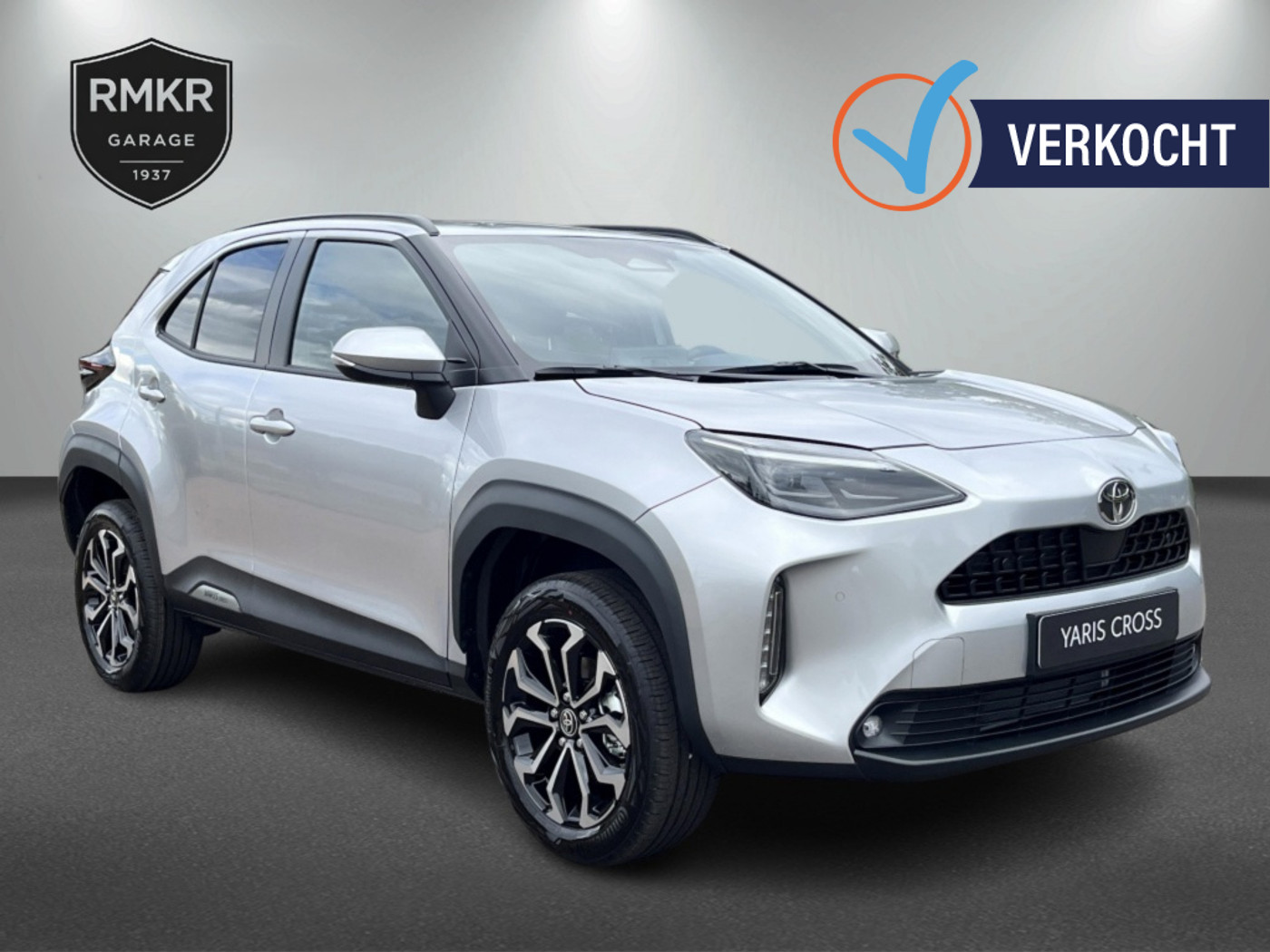 Toyota Toyota Yaris Cross 1.5 Hybride 130 pk Black Edition, Safety + Winter pakket. 2026 - voorkant
