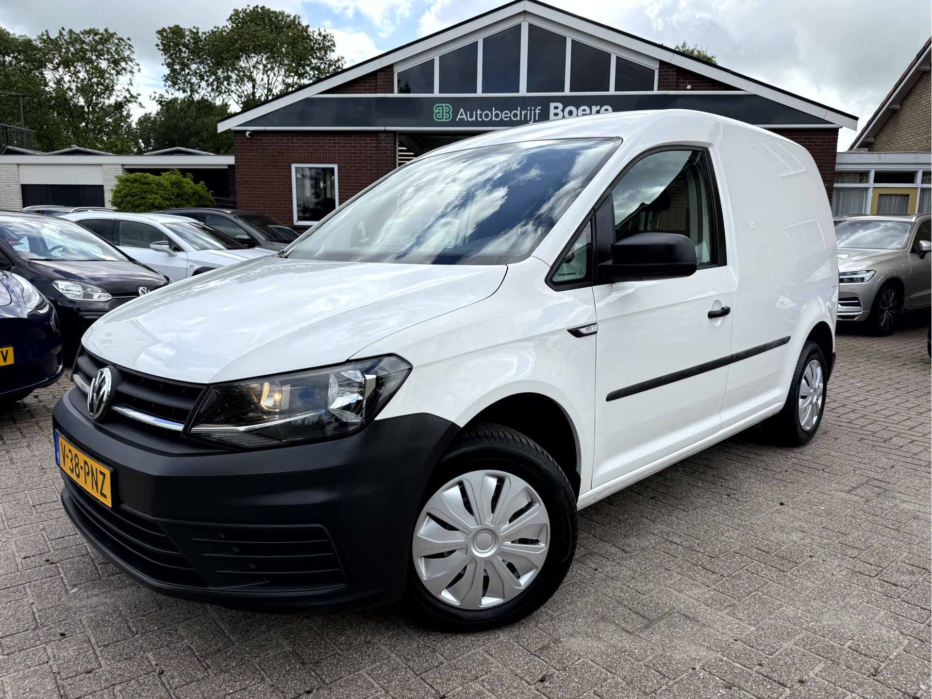 Volkswagen Caddy 2.0 TDI 102pk Automaat 2019 - voorkant