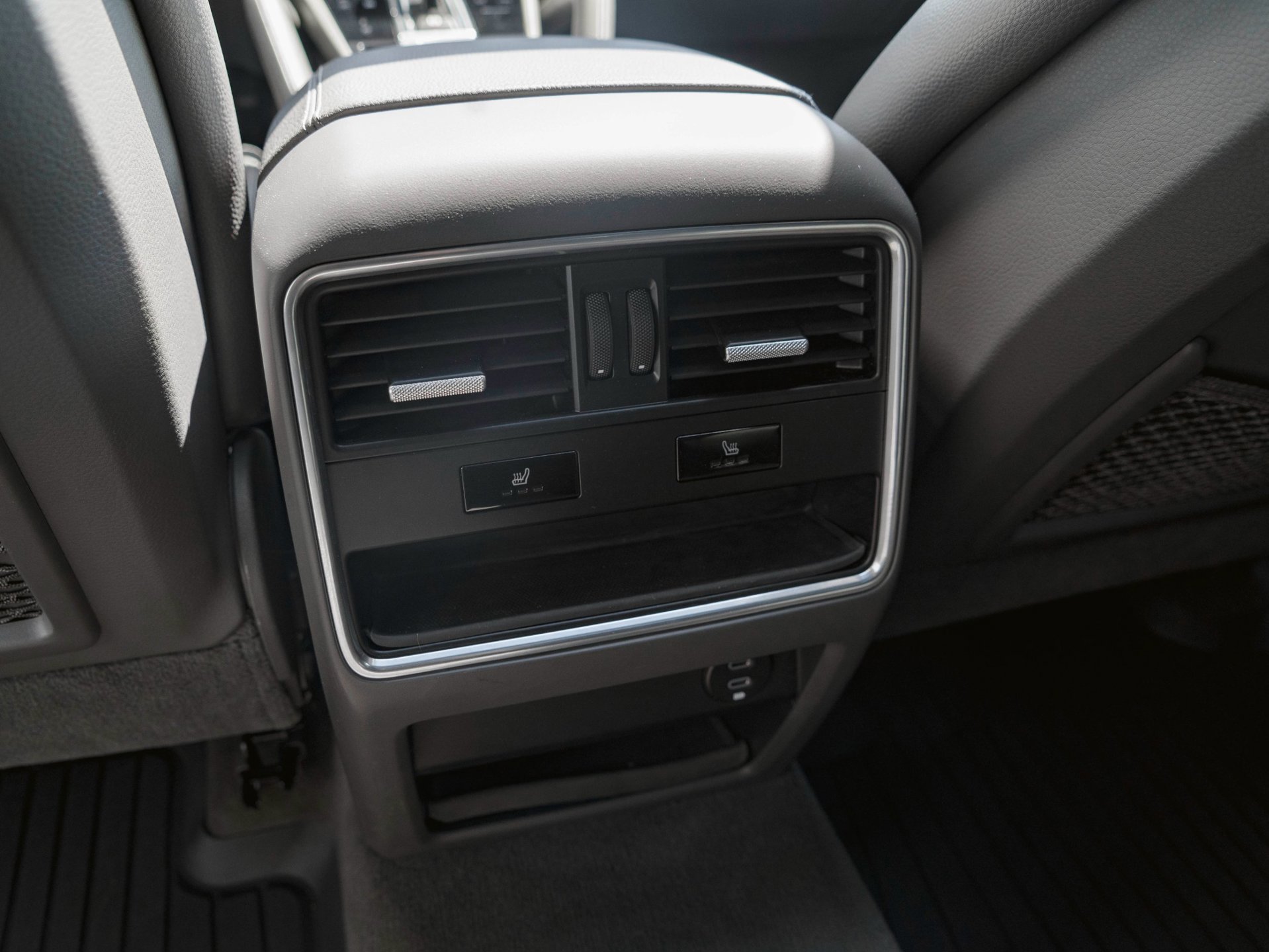 Foto van Porsche Cayenne E-hybrid