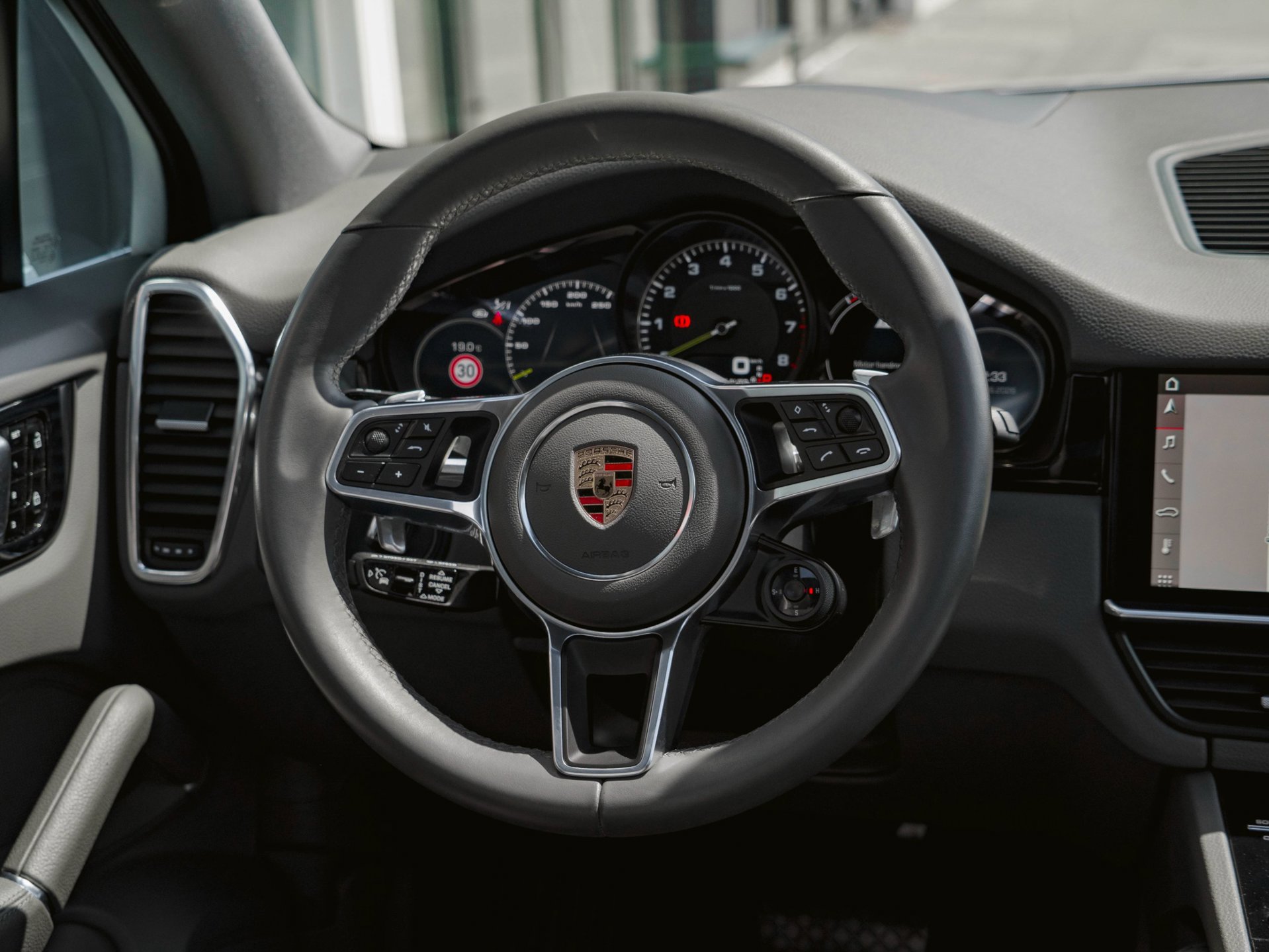 Foto van Porsche Cayenne E-hybrid