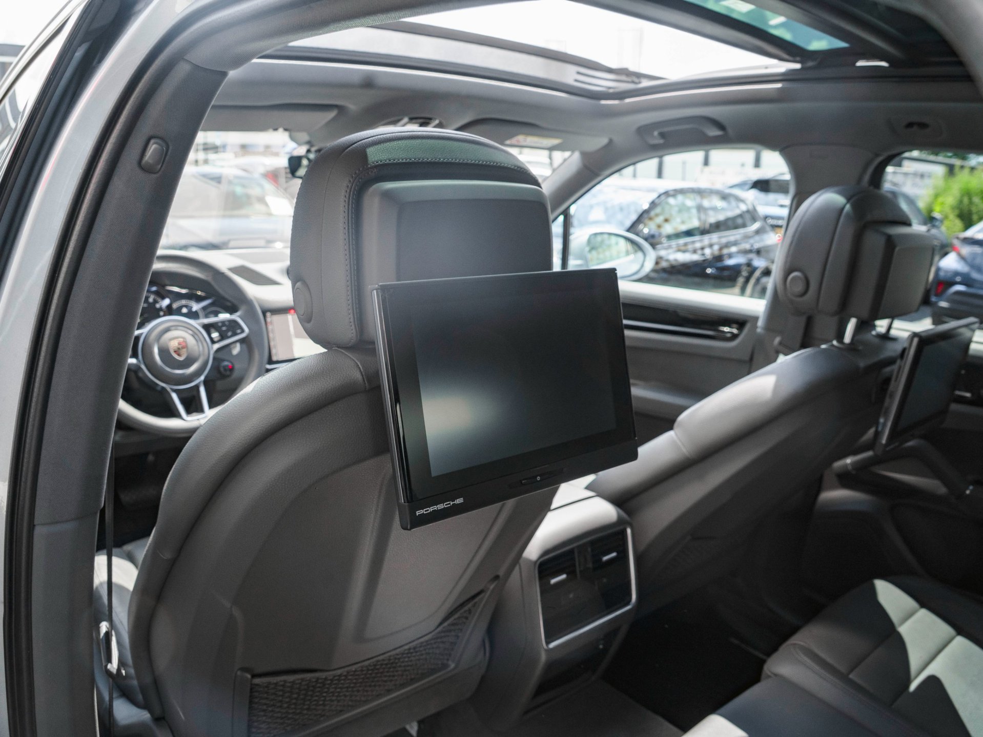 Foto van Porsche Cayenne E-hybrid